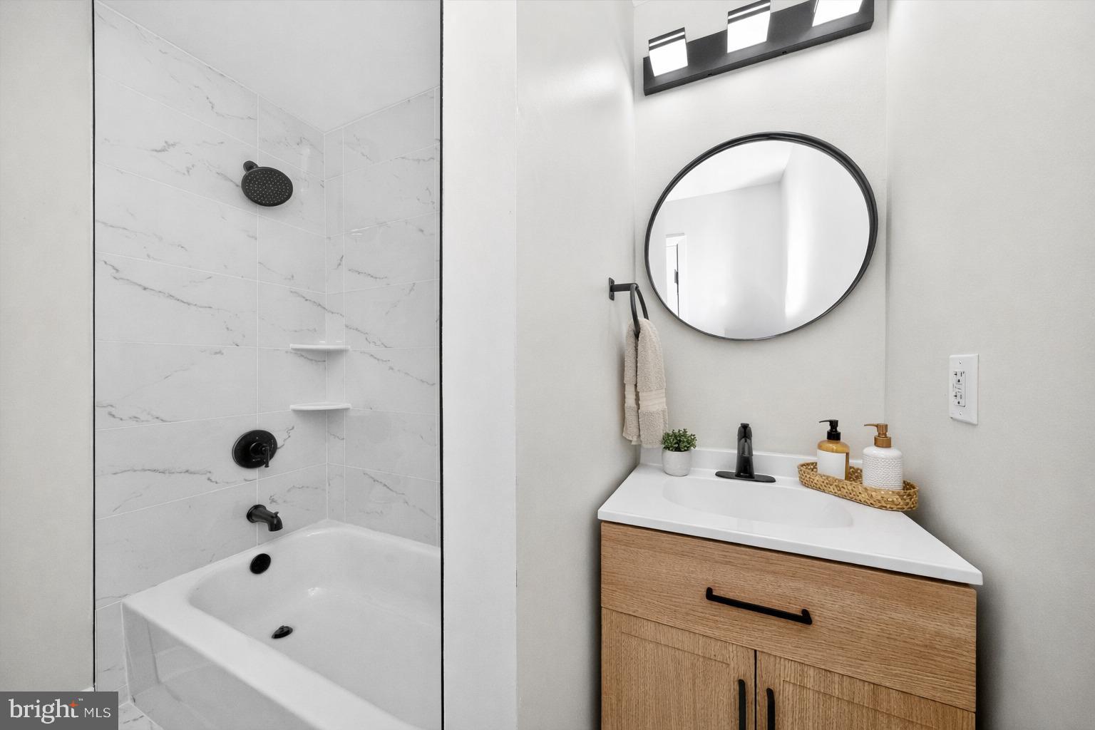 DUPONT VILLAGE - Residential