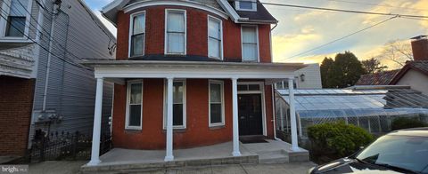 Condo For Rent - 213 W Market Street #3RD FL<br/> ORWIGSBURG, PA 17961