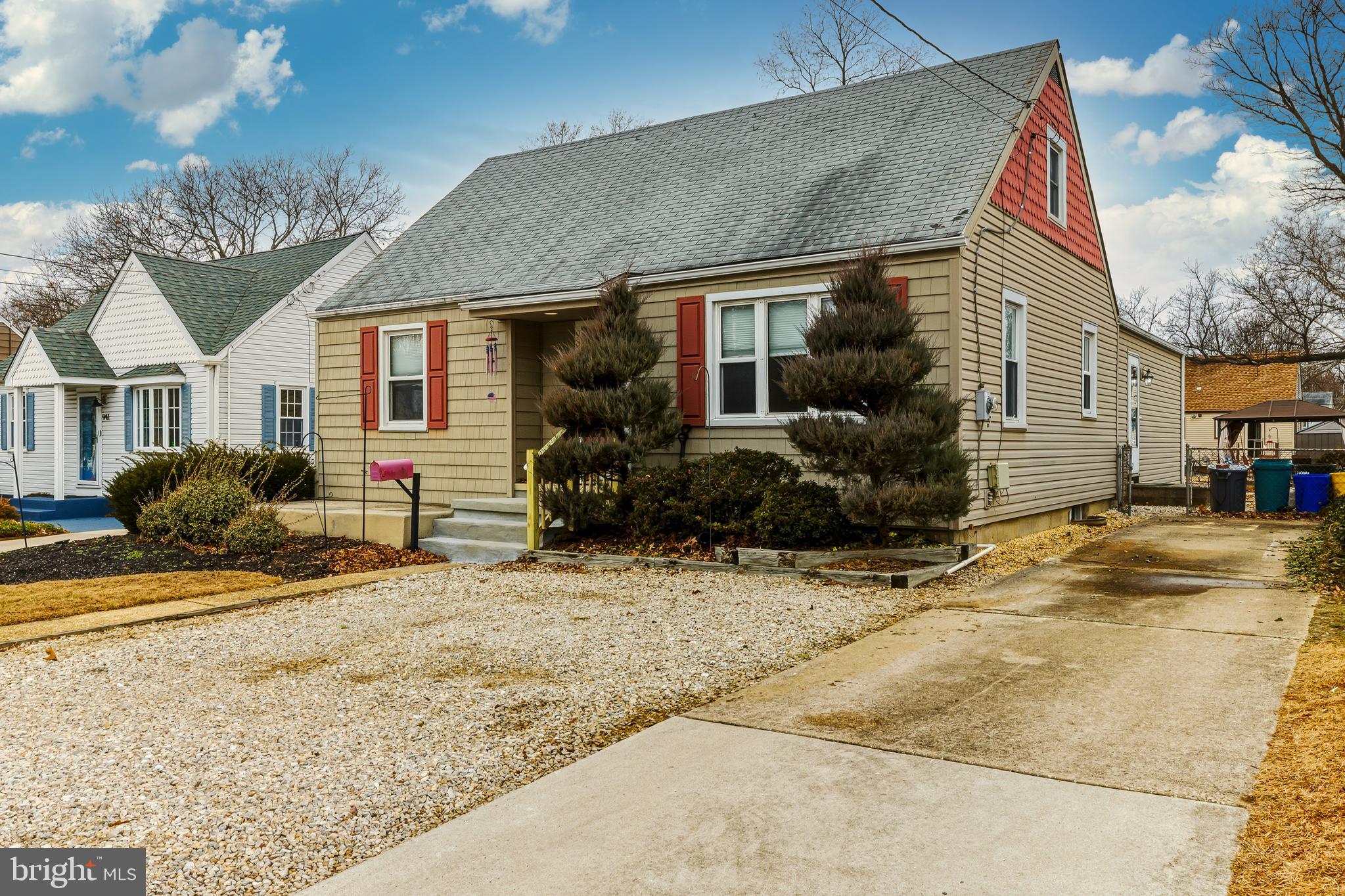 937 CLEMENTS BRIDGE ROAD