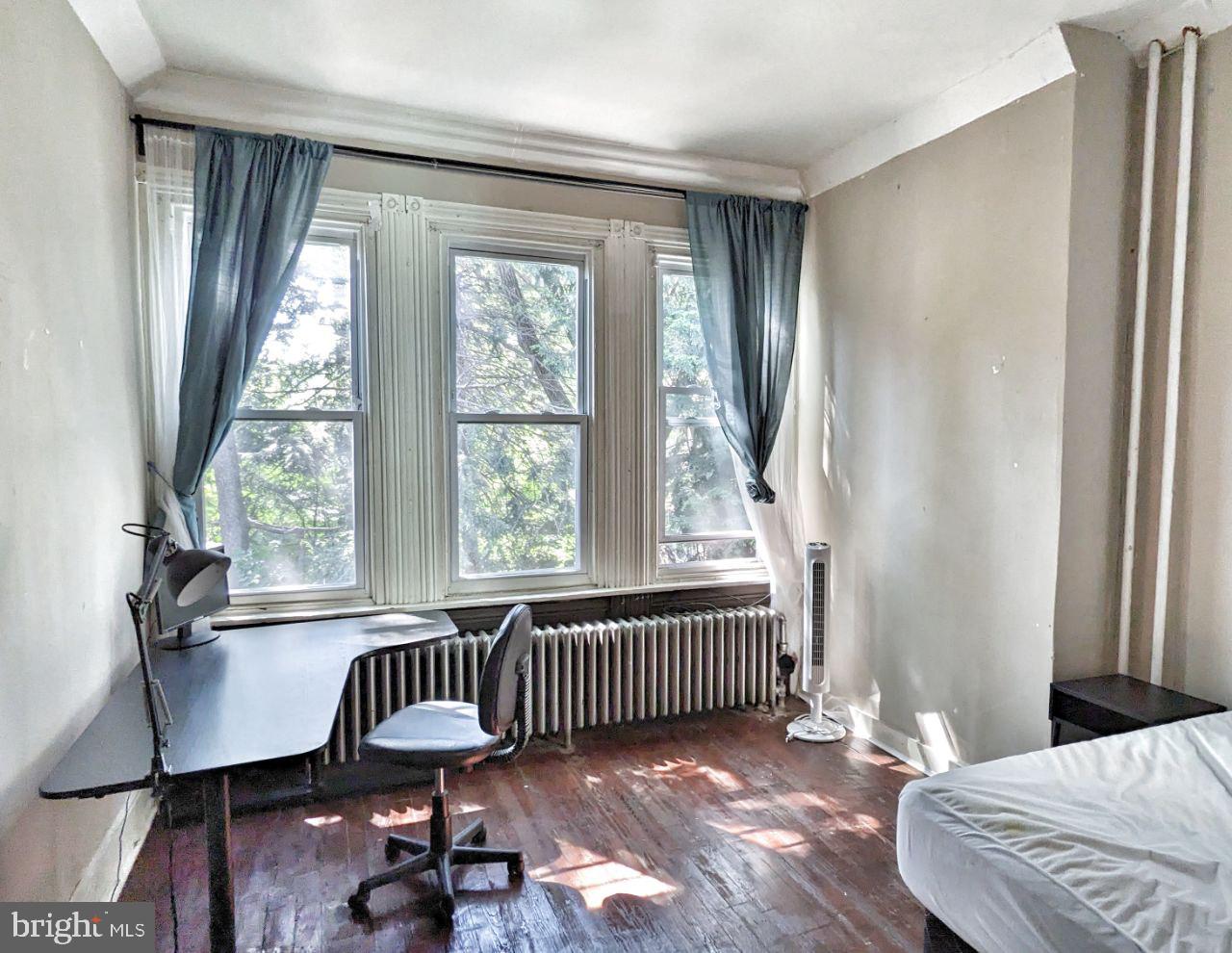 322 S 42ND STREET