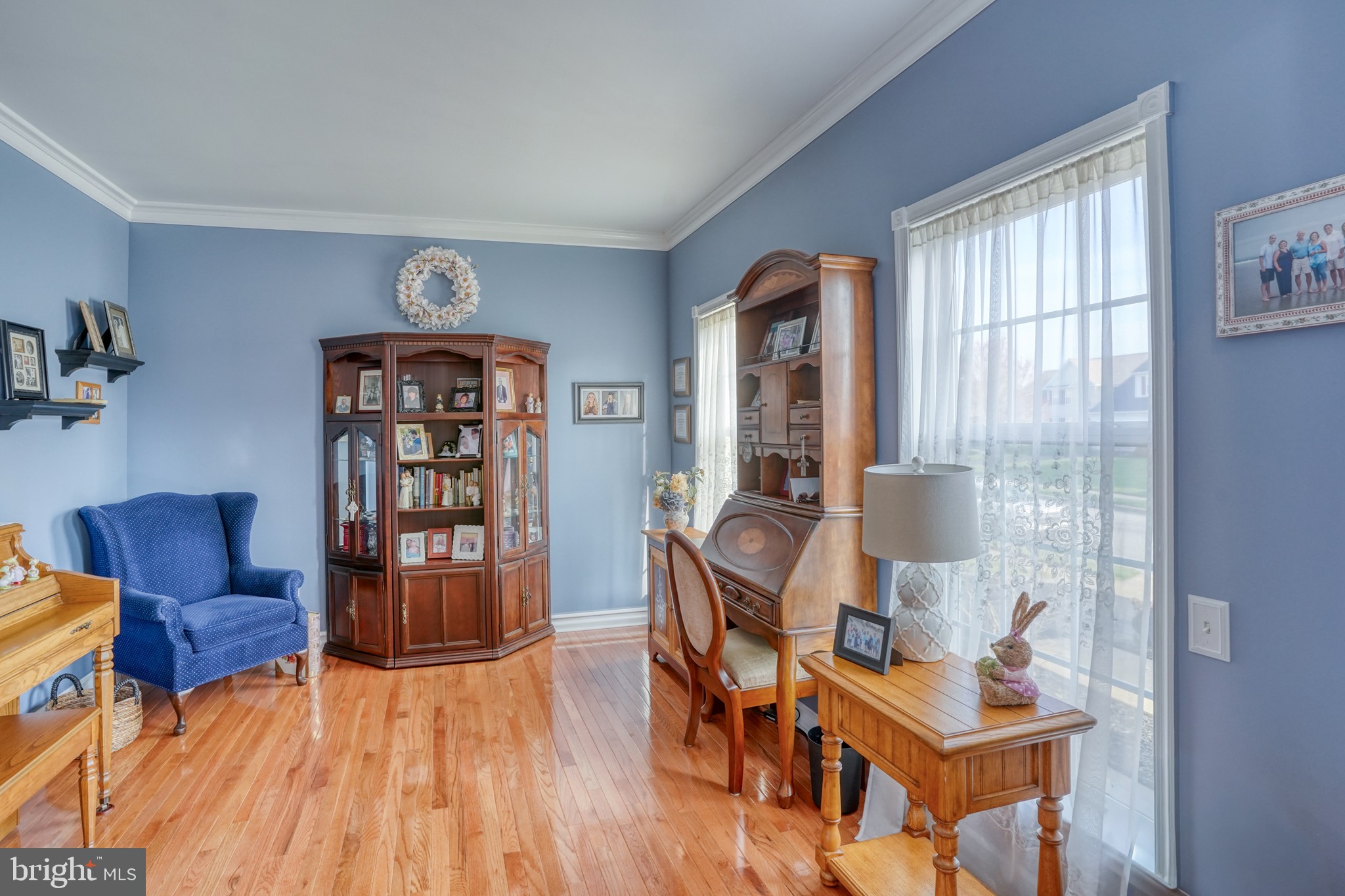 THE LEGENDS - Residential