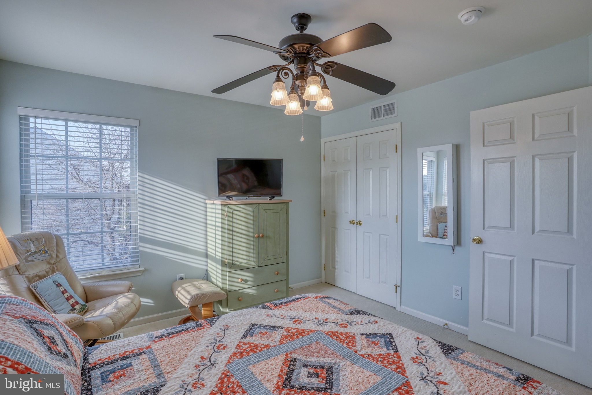 THE LEGENDS - Residential