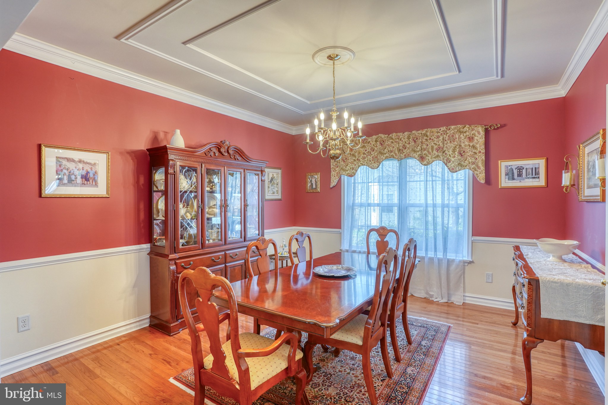 THE LEGENDS - Residential