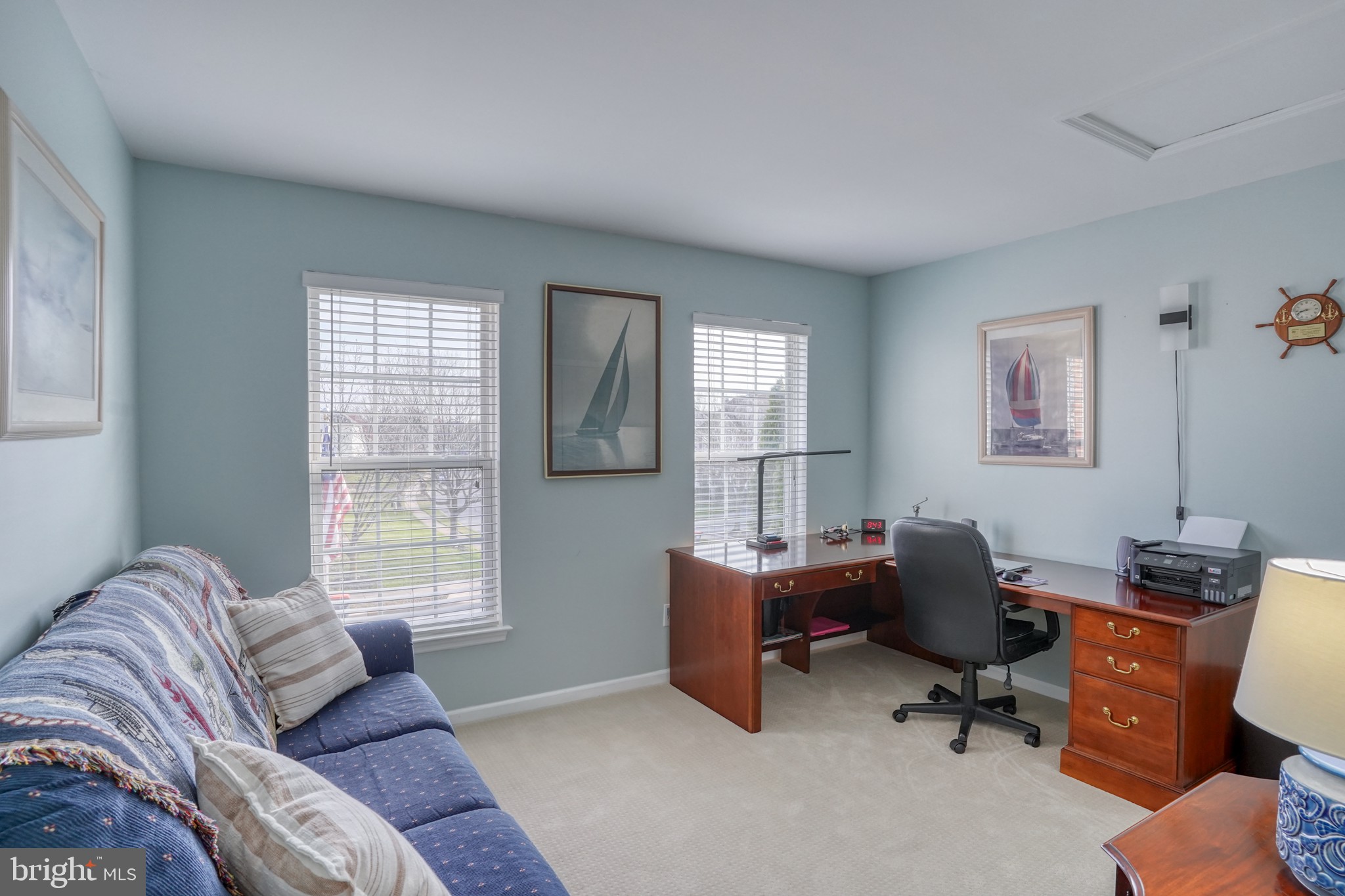 THE LEGENDS - Residential