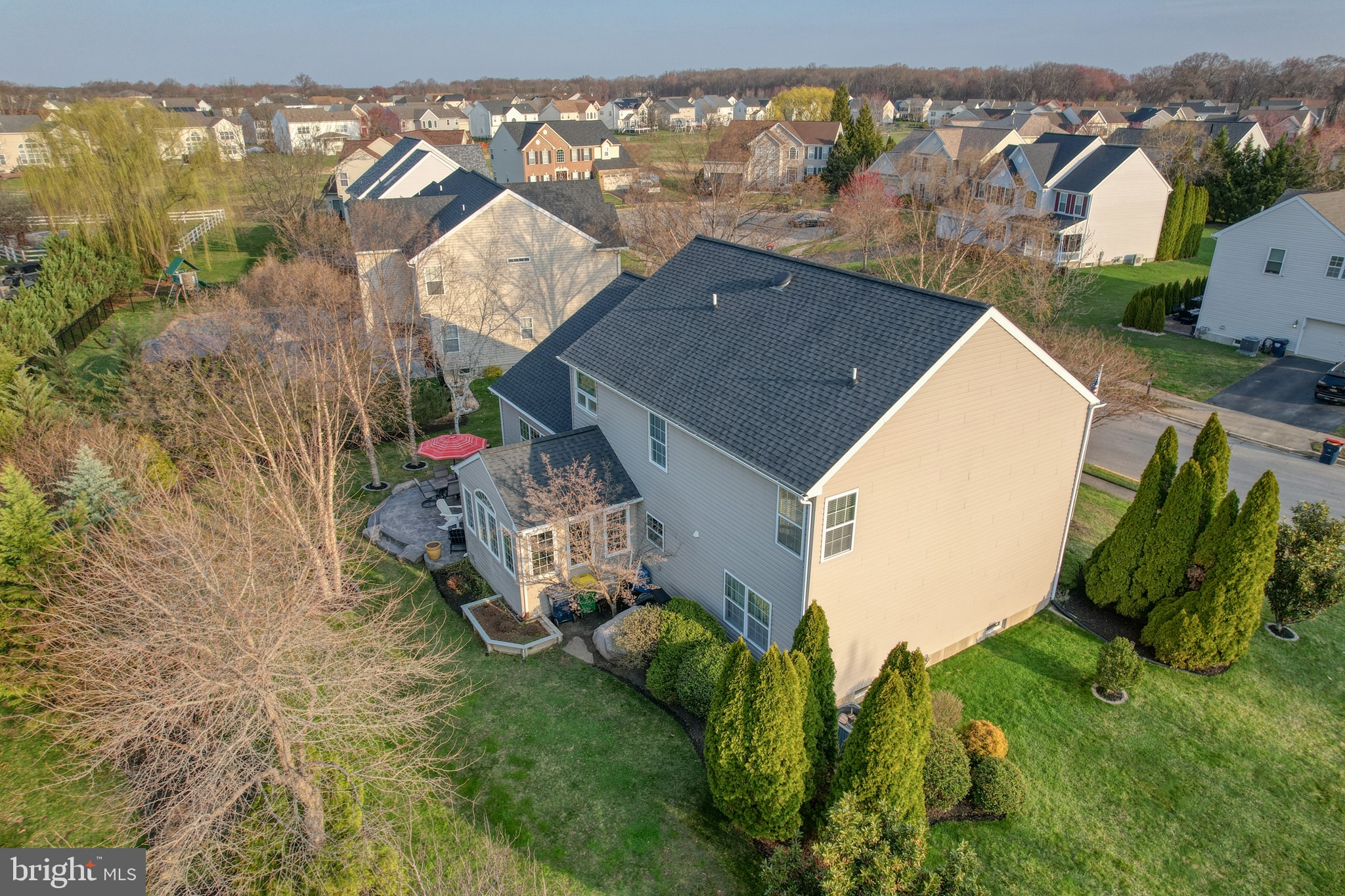 THE LEGENDS - Residential