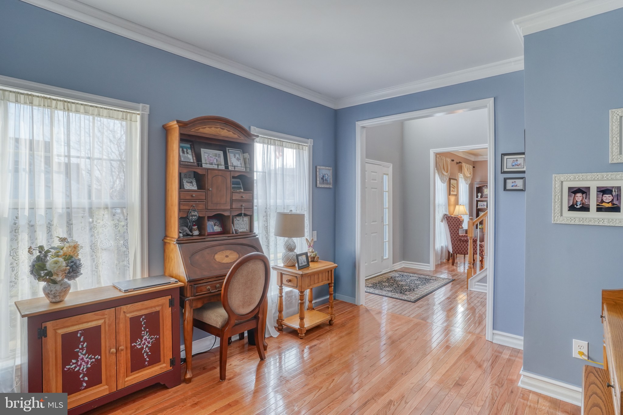 THE LEGENDS - Residential