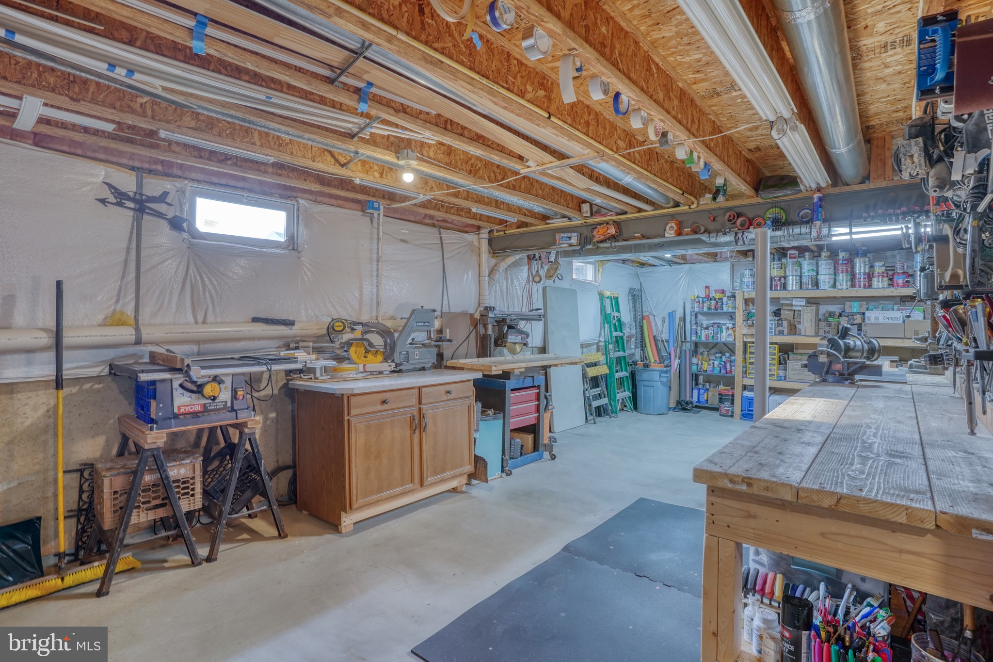 THE LEGENDS - Residential