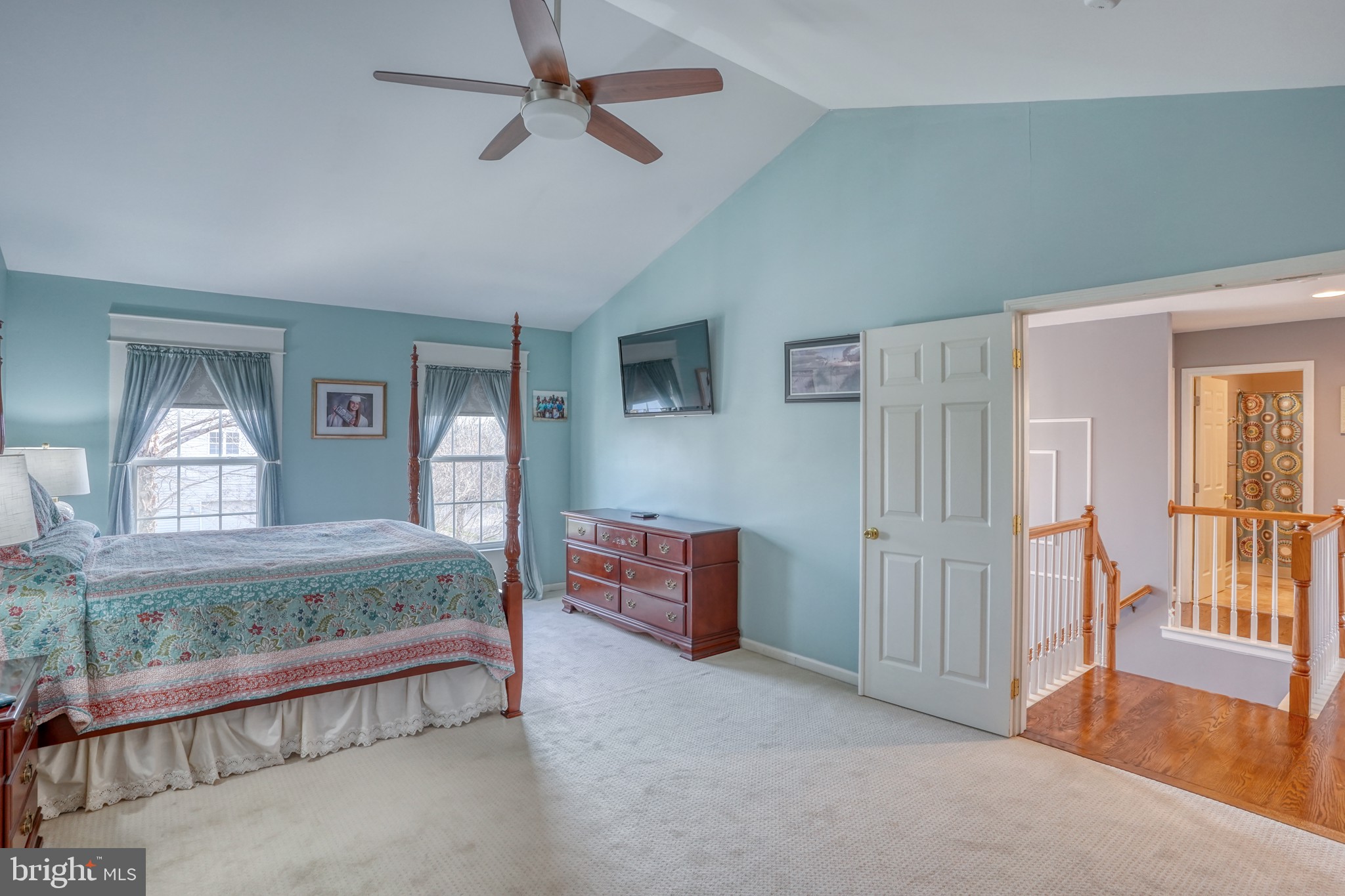 THE LEGENDS - Residential