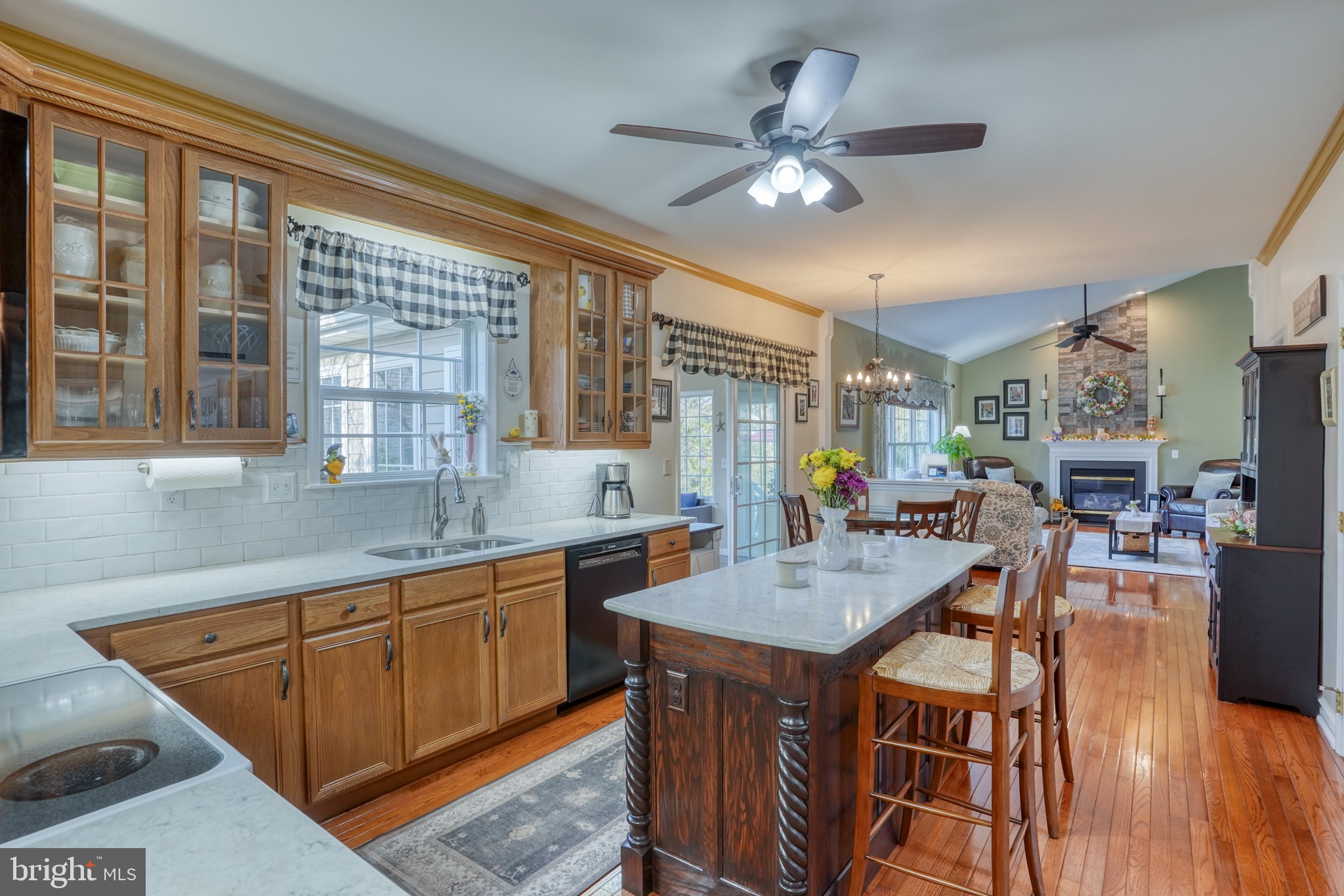 THE LEGENDS - Residential