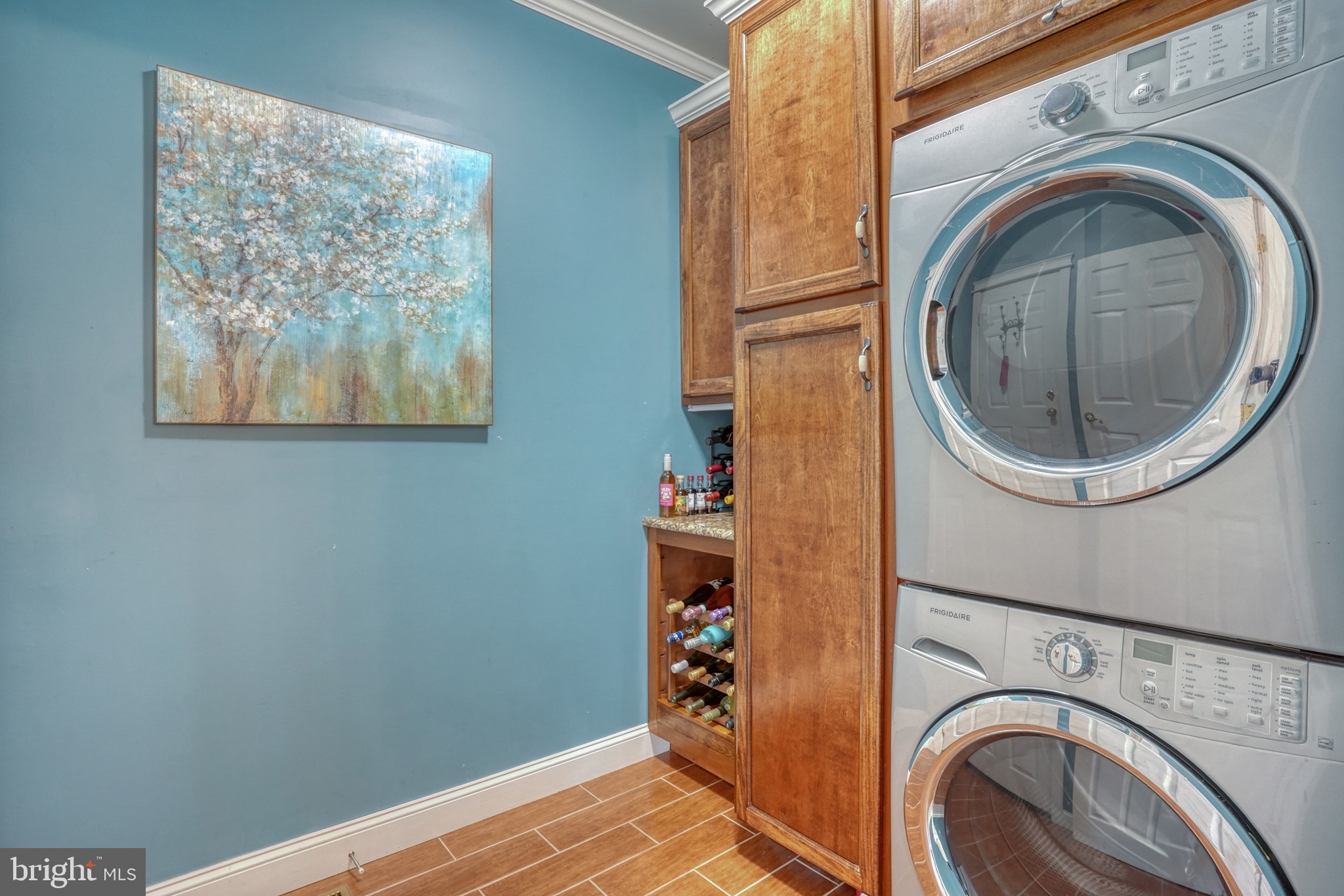 THE LEGENDS - Residential