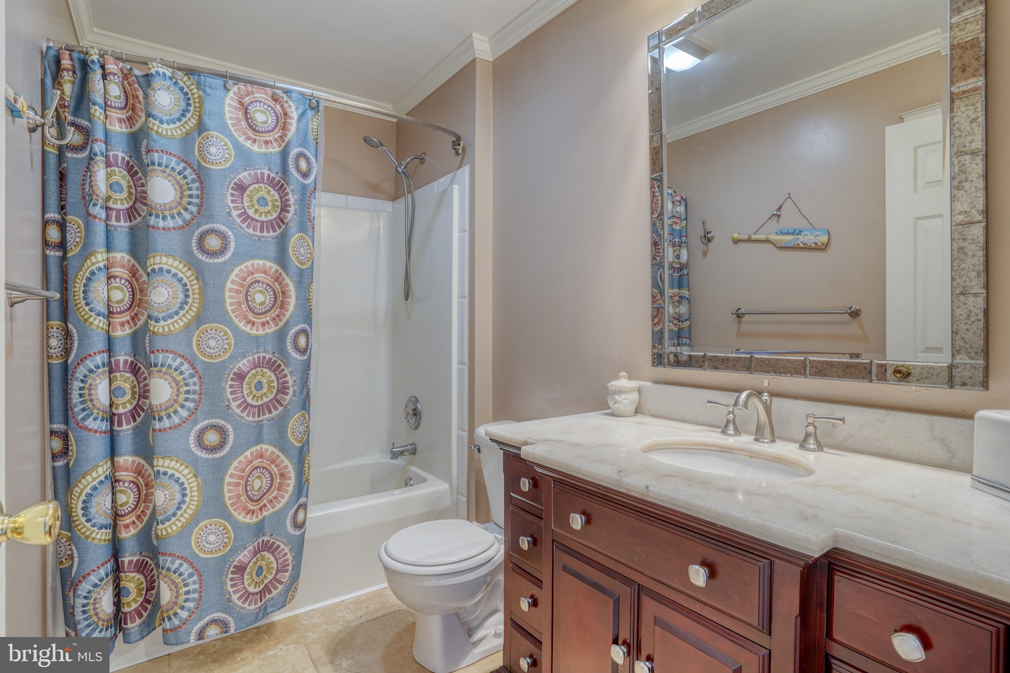 THE LEGENDS - Residential