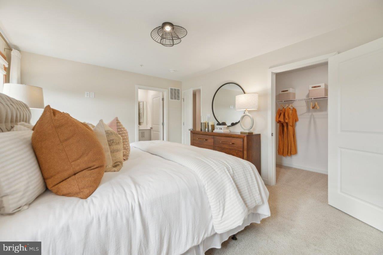 PINEGROVE - Residential