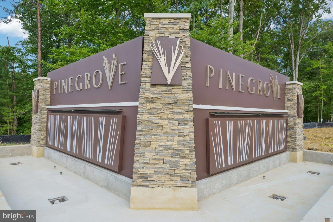 PINEGROVE - Residential