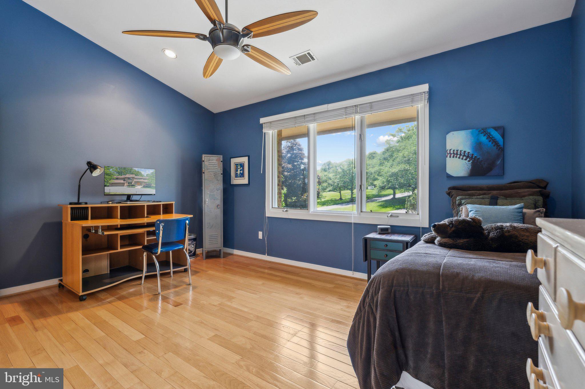 GLEN HILLS - Residential