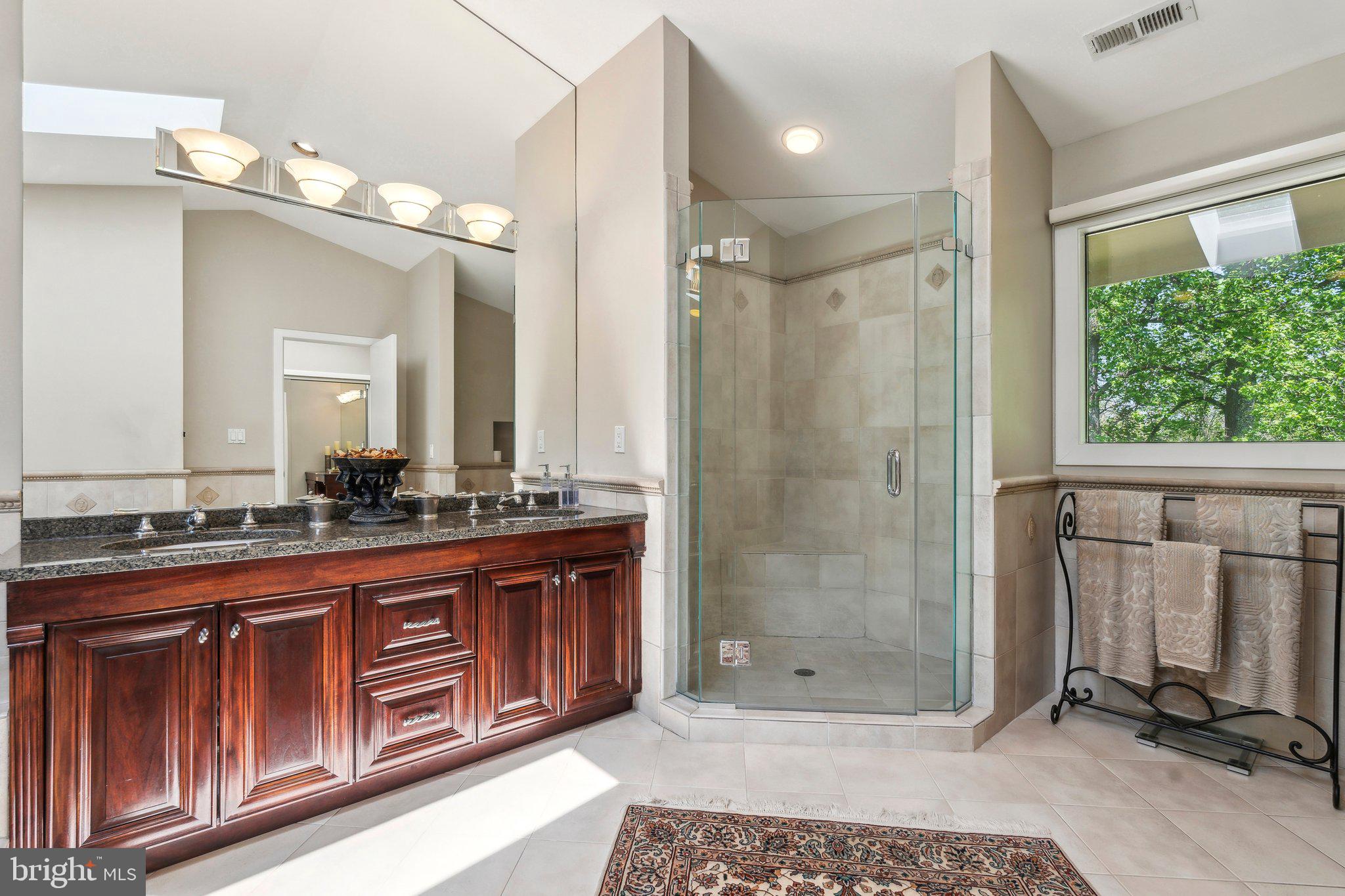 GLEN HILLS - Residential