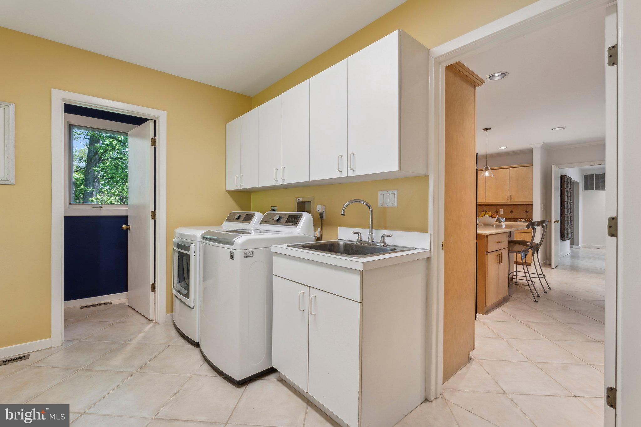 GLEN HILLS - Residential