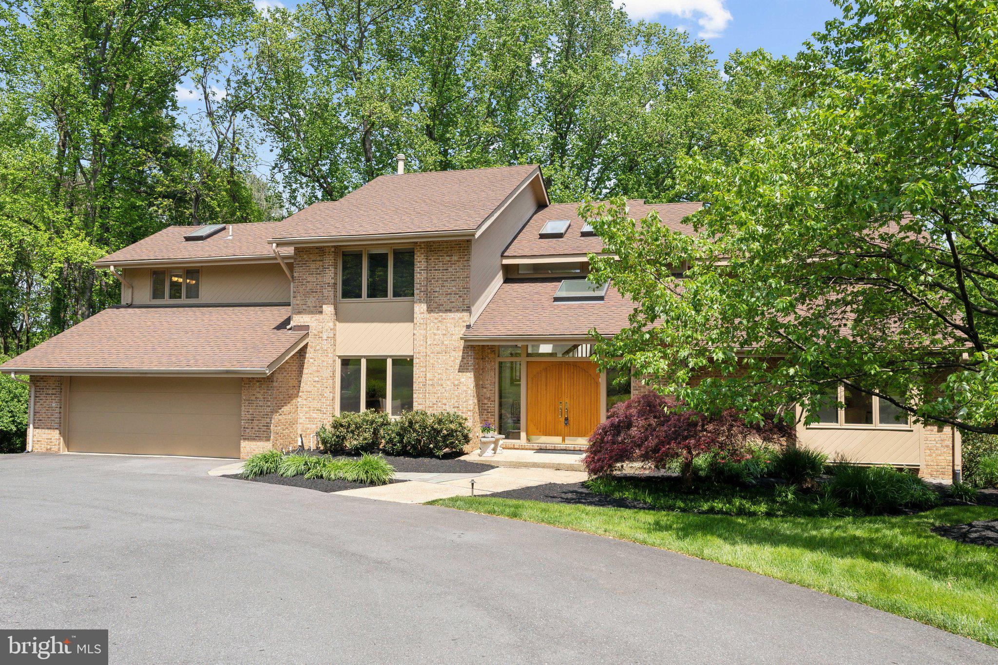 6 MONTERRA COURT