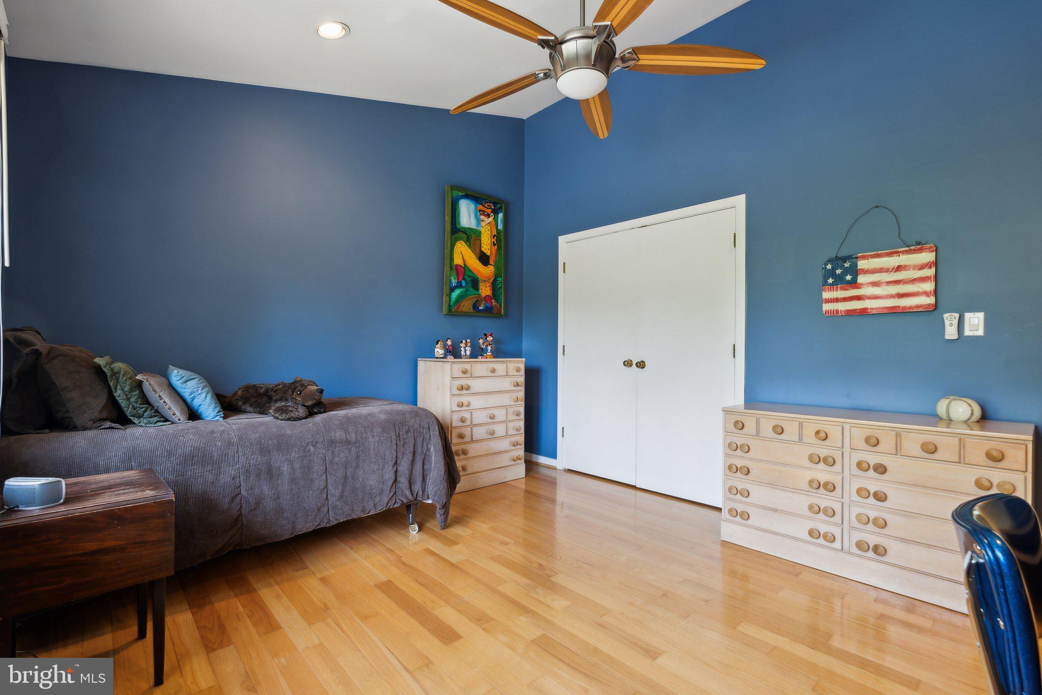 GLEN HILLS - Residential