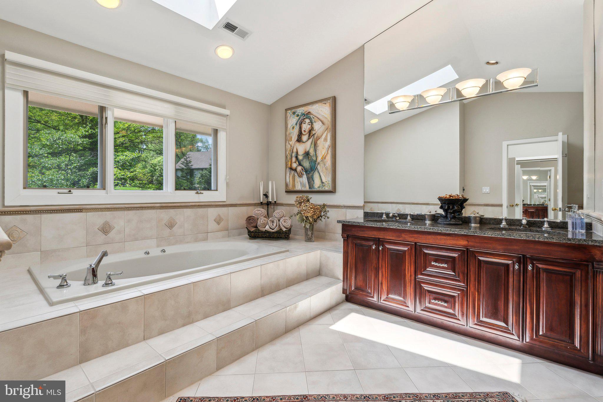 GLEN HILLS - Residential