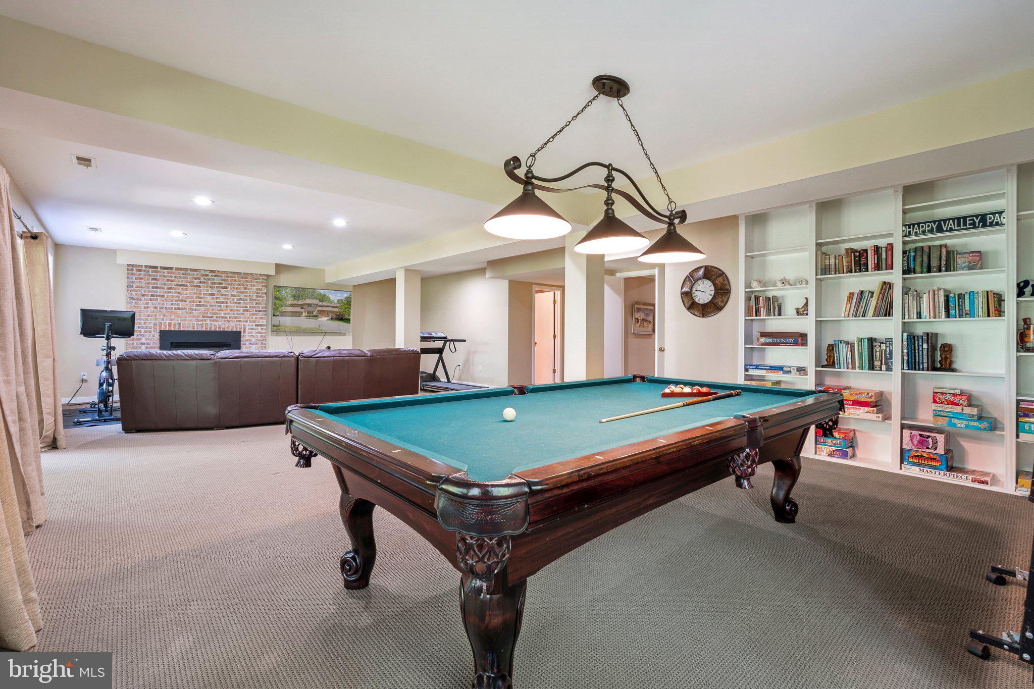 GLEN HILLS - Residential