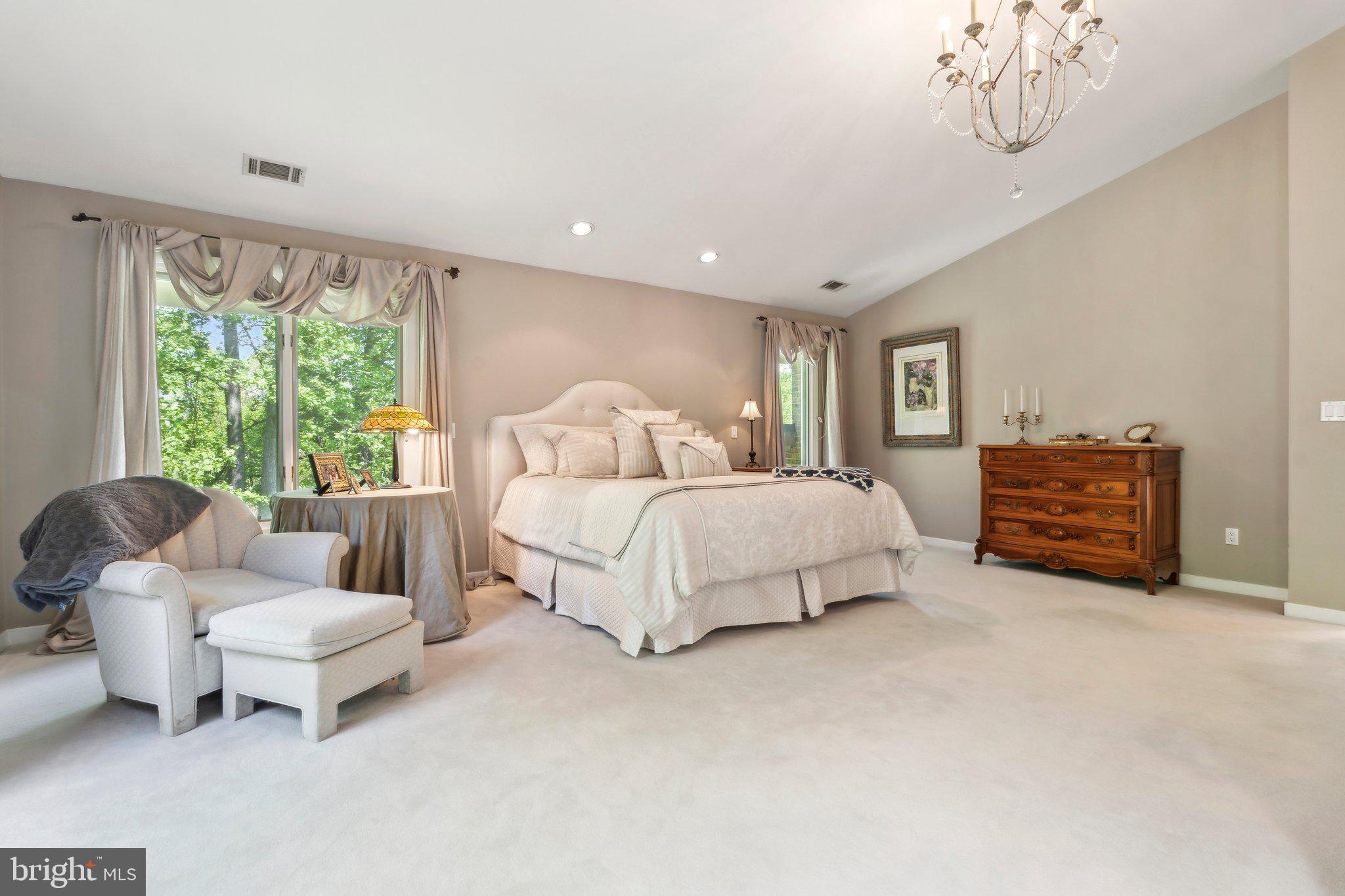 GLEN HILLS - Residential