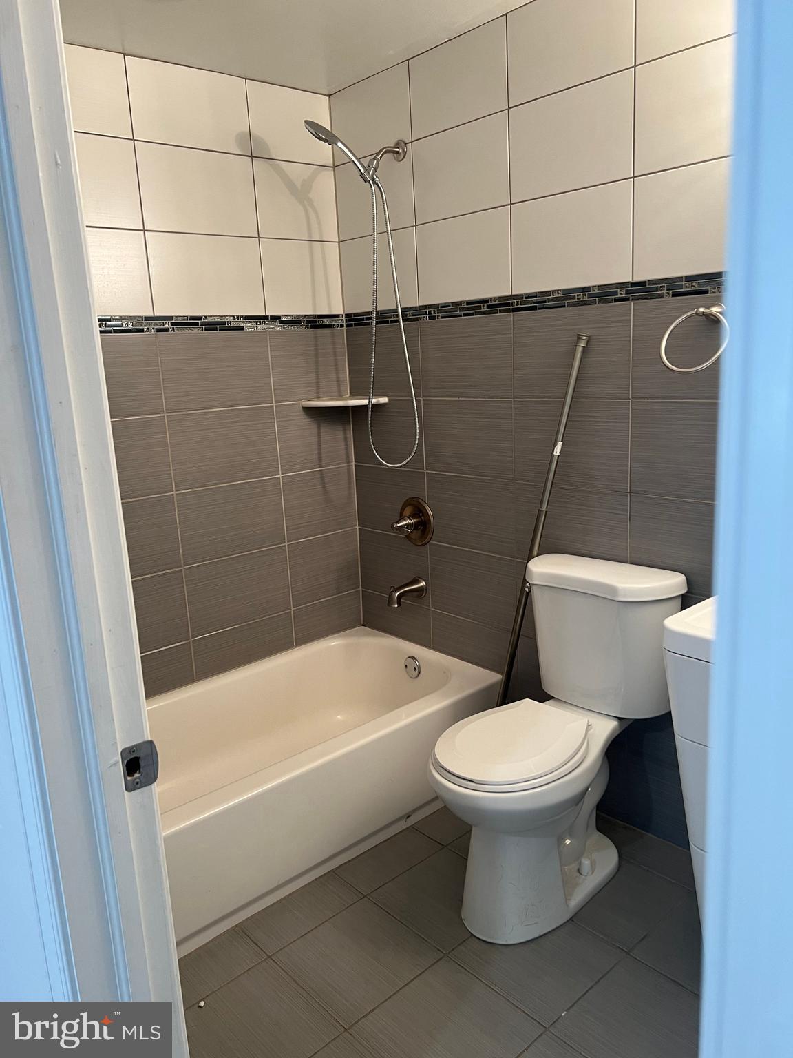 BREWERYTOWN - Residential Lease