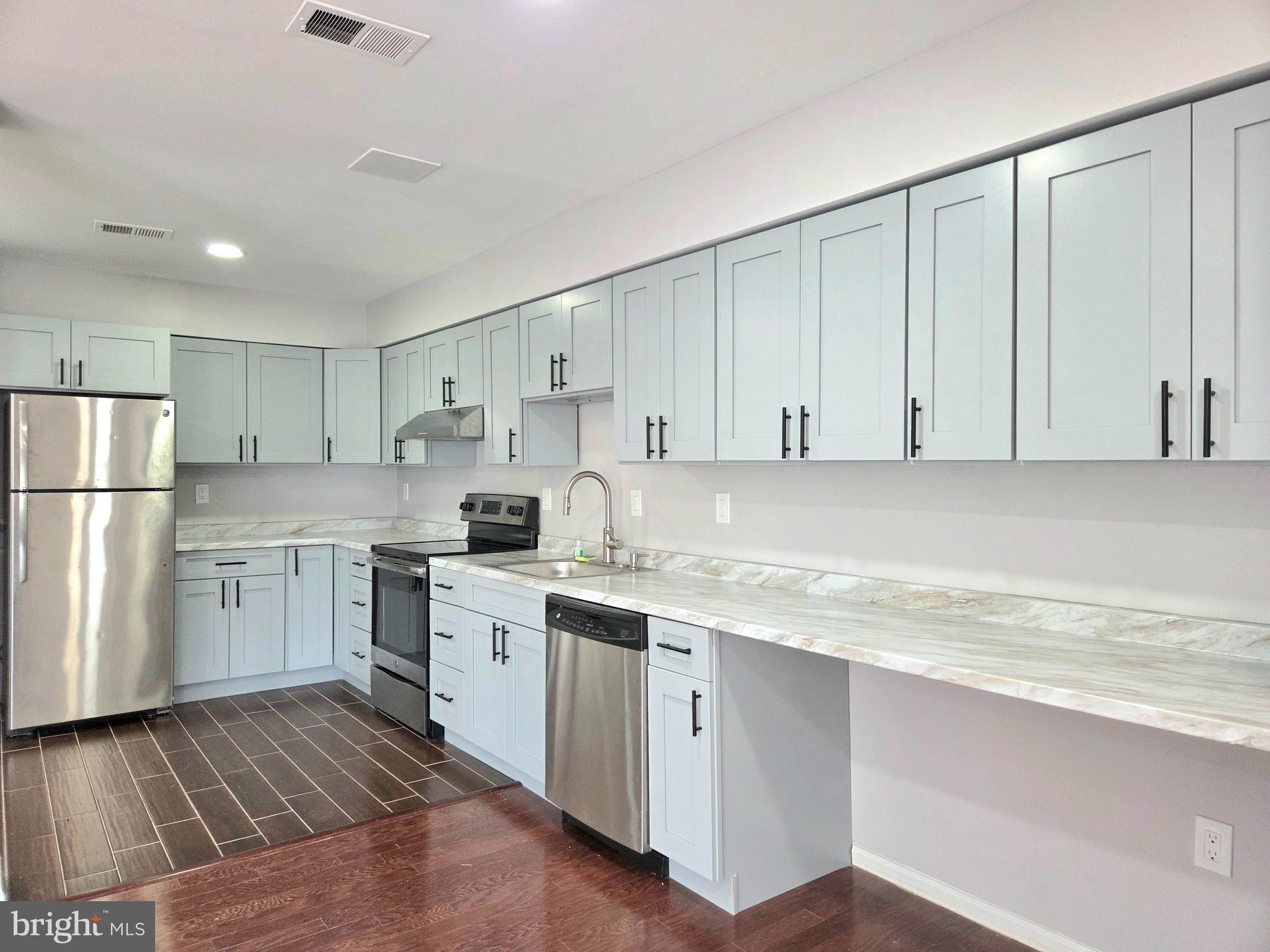 NEWGATE - Residential Lease