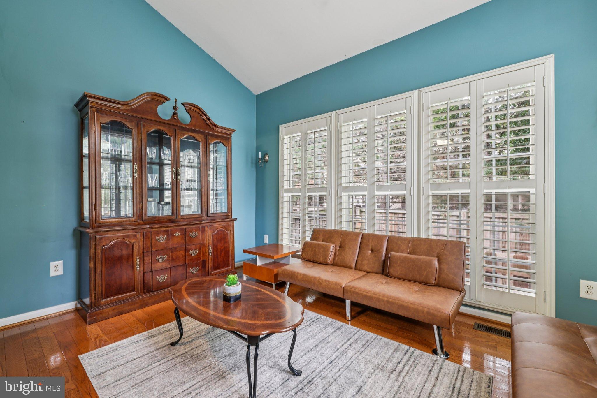 SEVEN OAKS - Residential Lease