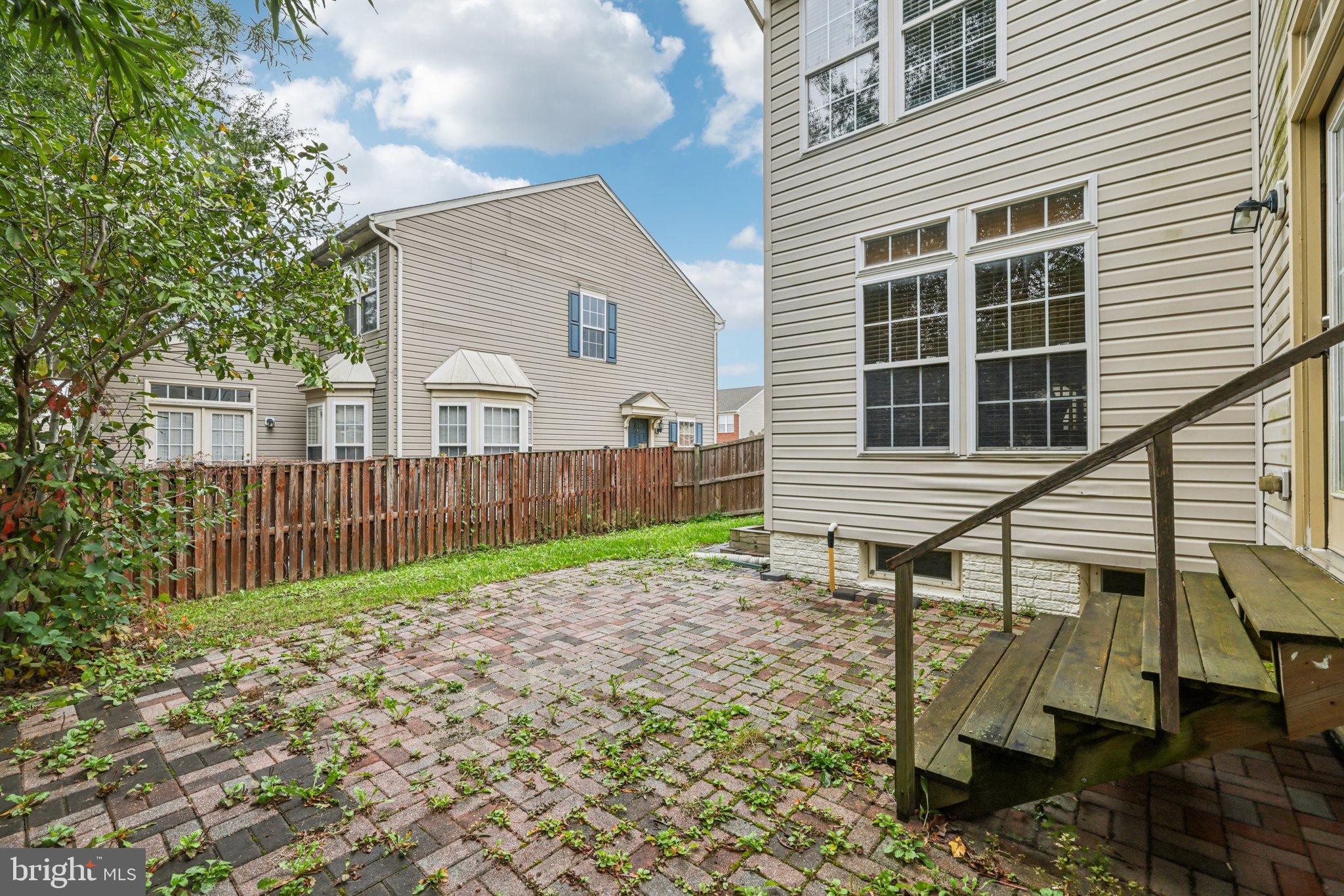 SEVEN OAKS - Residential Lease