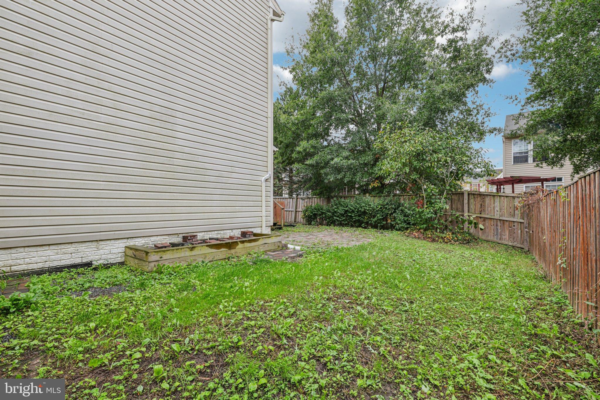 SEVEN OAKS - Residential Lease