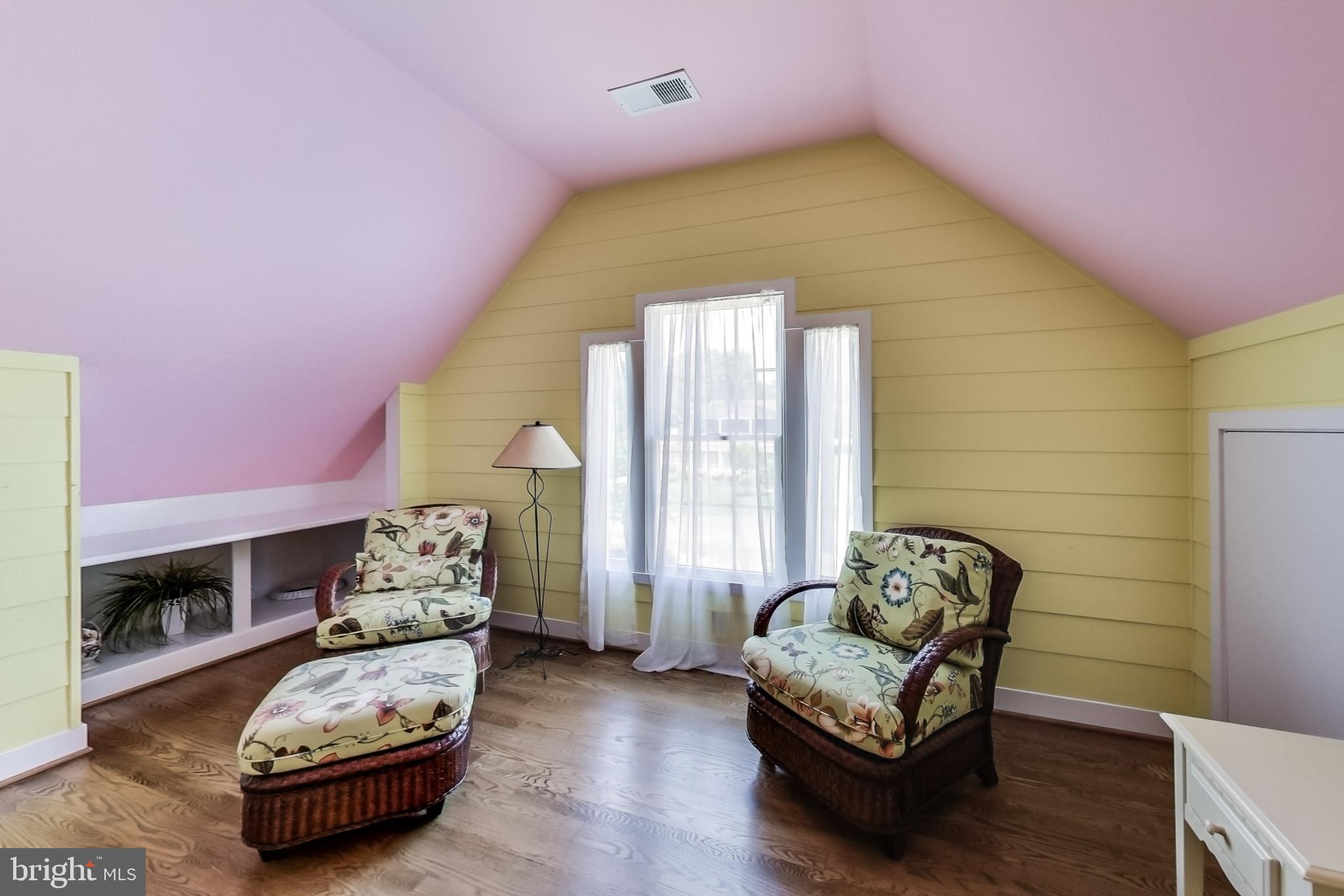 LOCH HAVEN BEACH - Residential