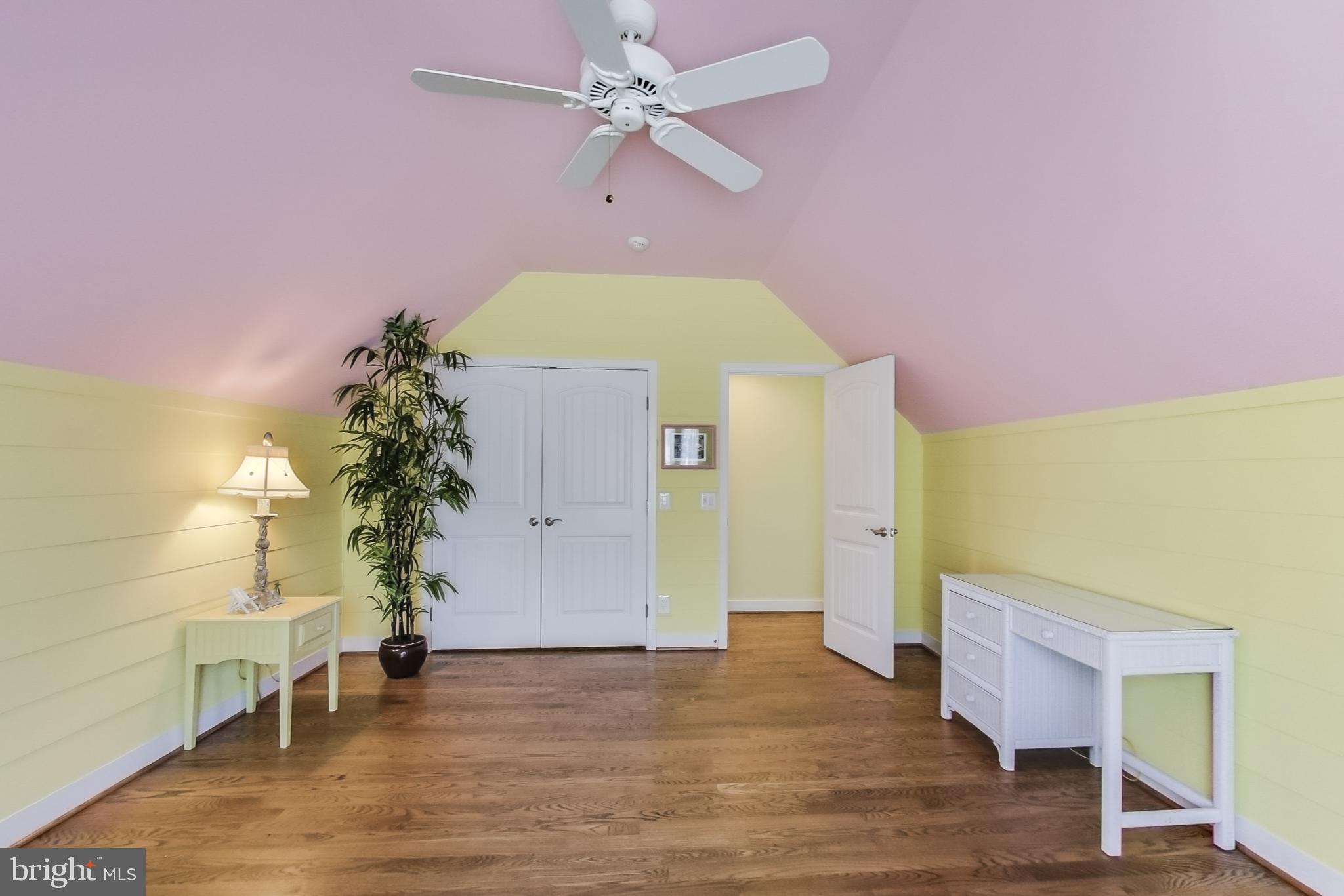 LOCH HAVEN BEACH - Residential