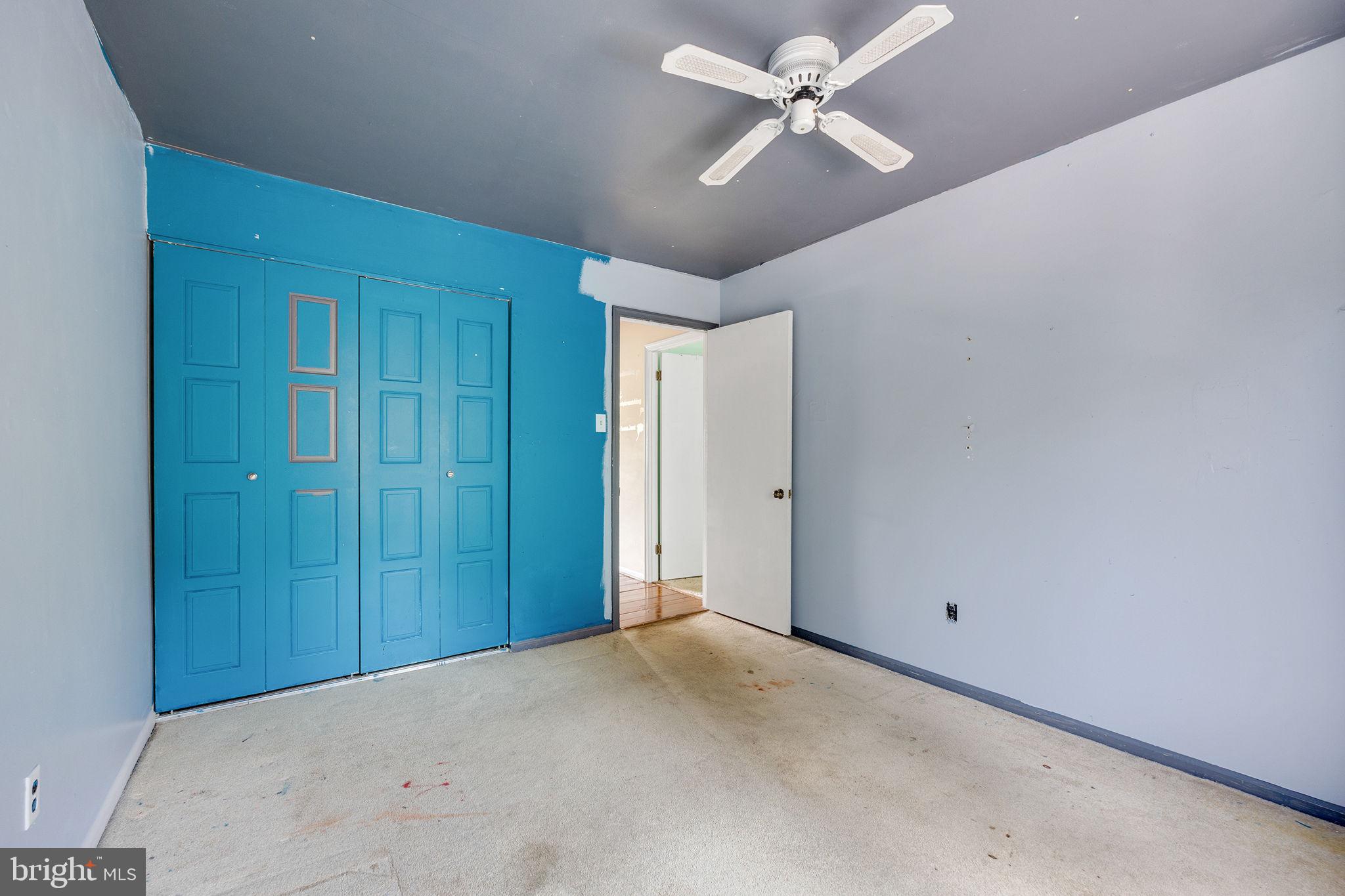 VILLAGE SHIRES - Residential