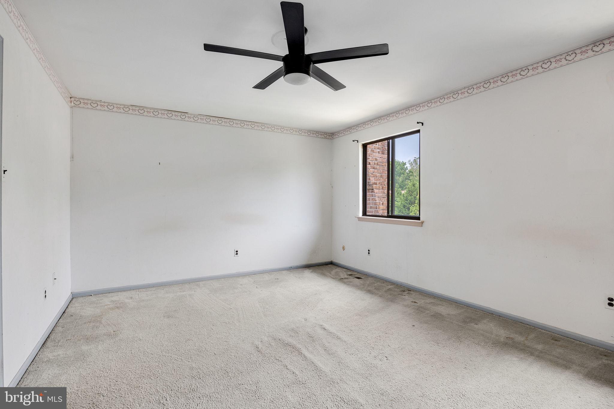 VILLAGE SHIRES - Residential