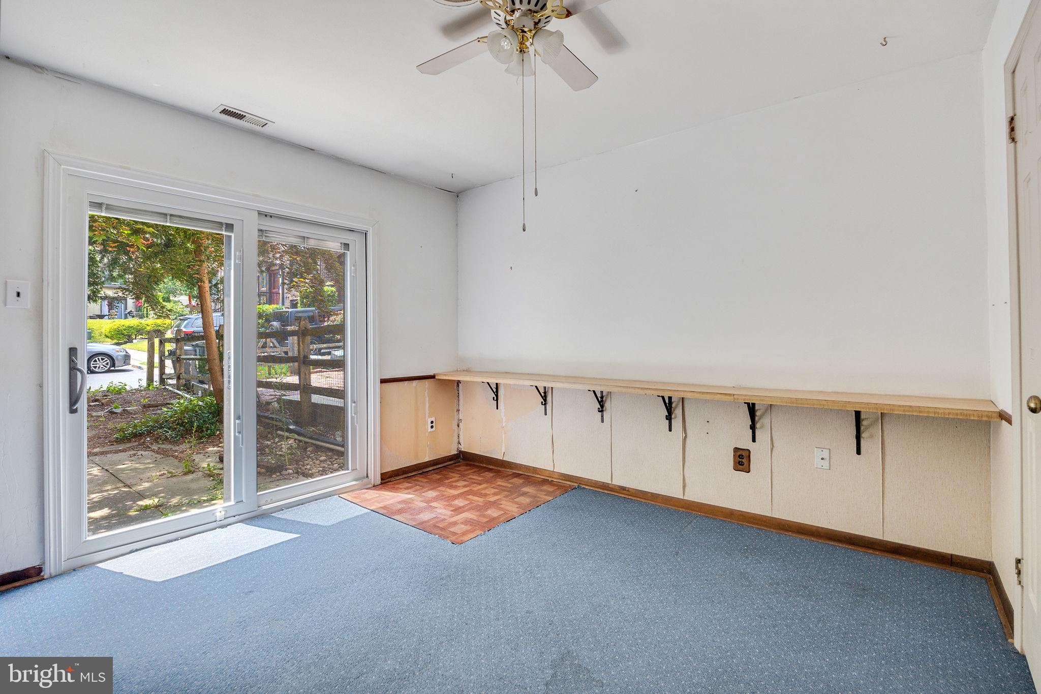 VILLAGE SHIRES - Residential