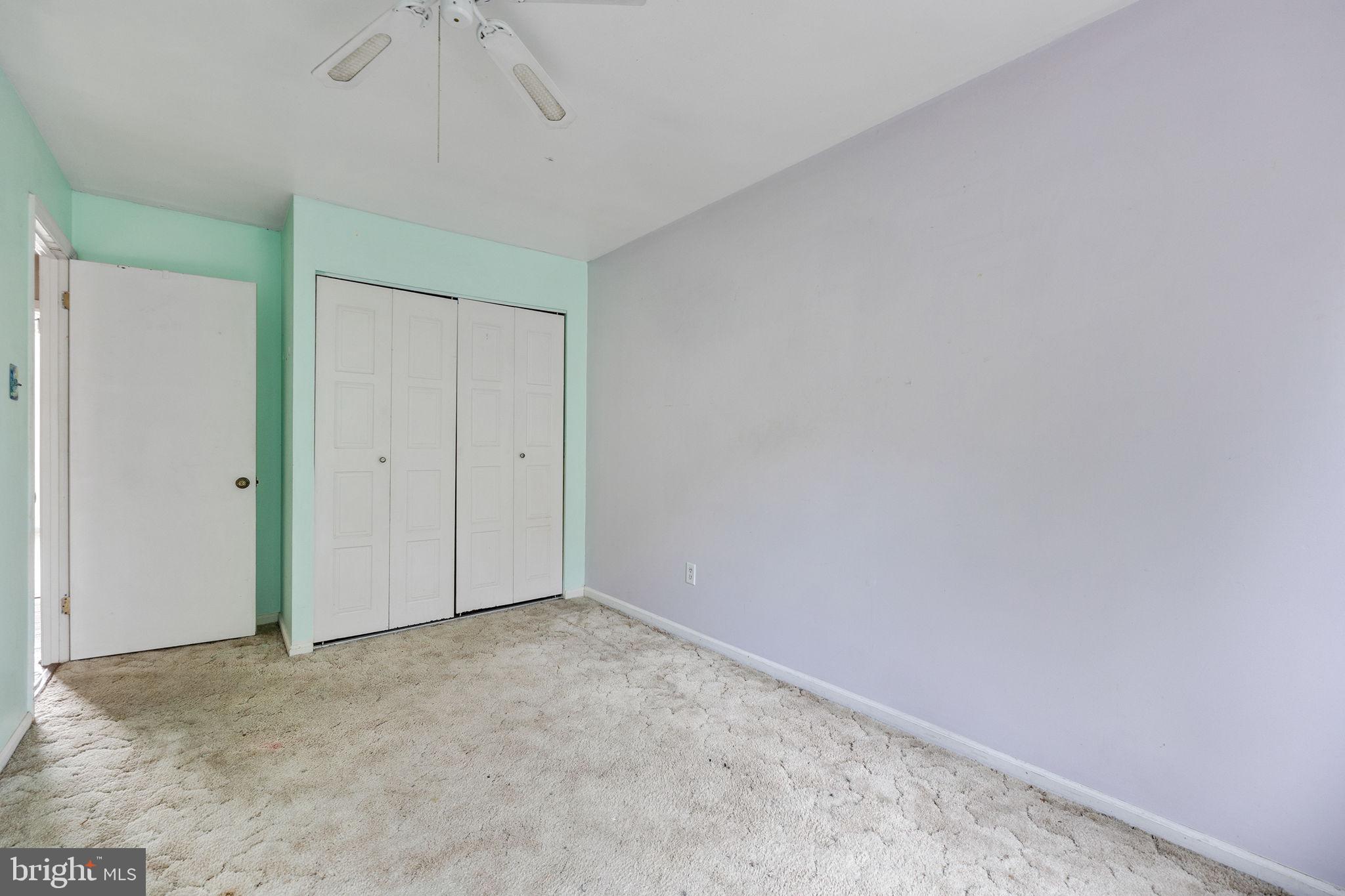 VILLAGE SHIRES - Residential