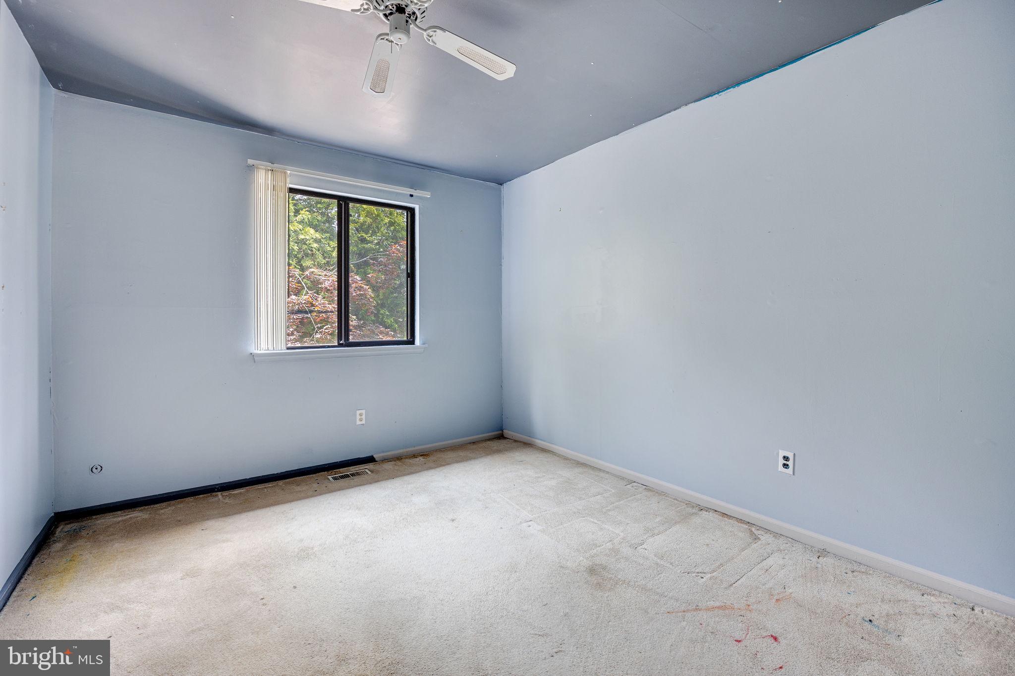 VILLAGE SHIRES - Residential