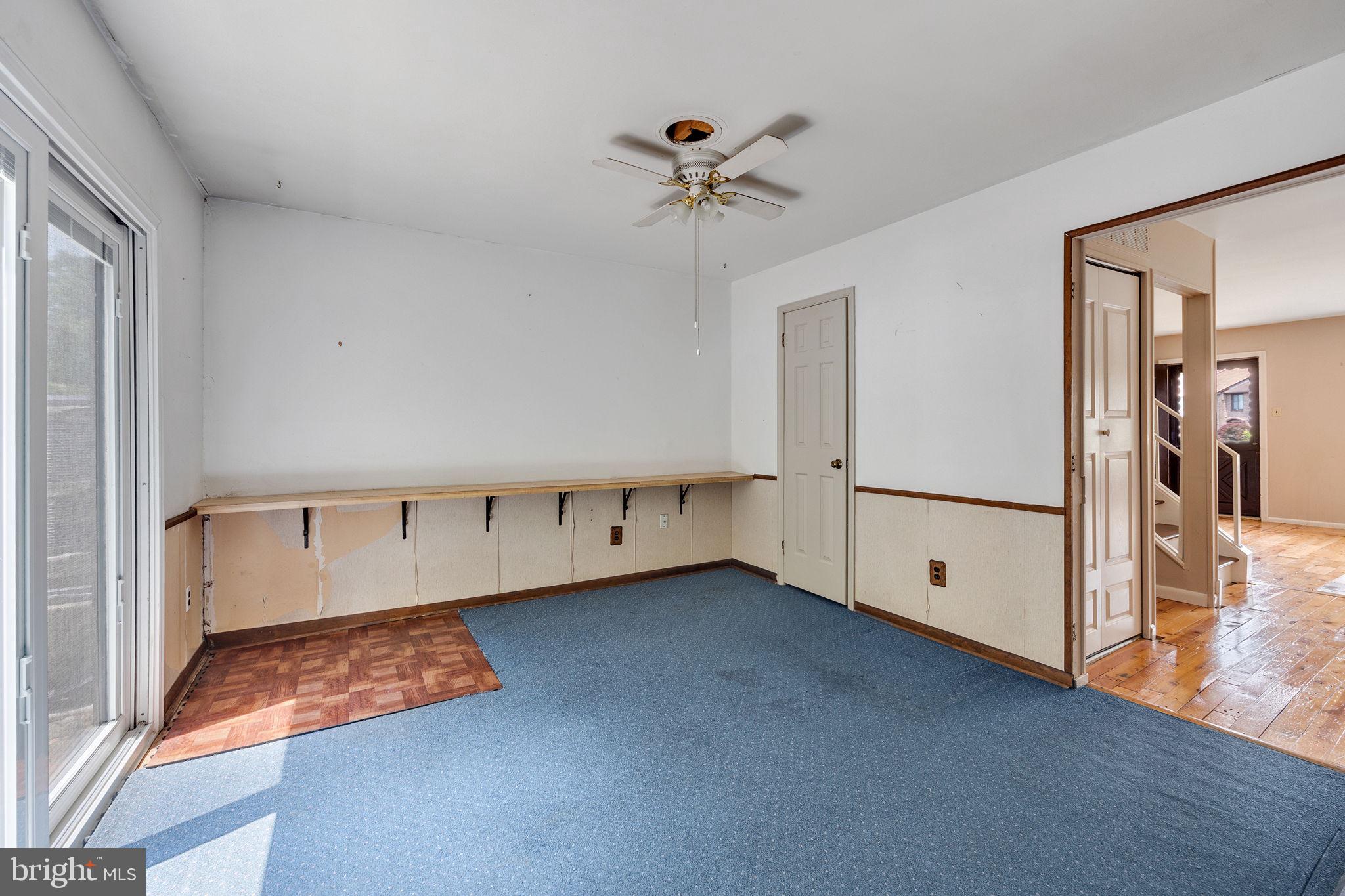 VILLAGE SHIRES - Residential