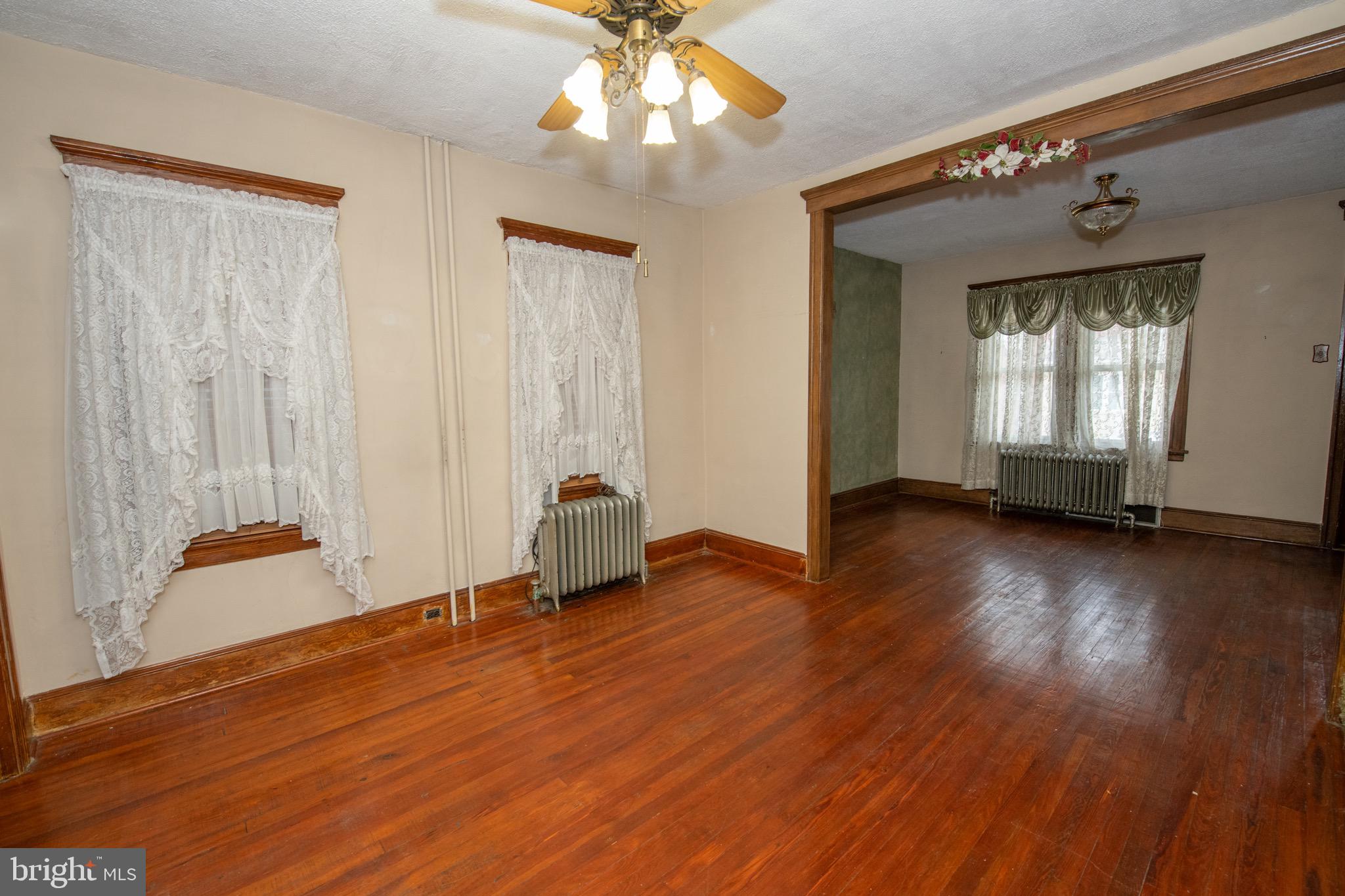 BRIDESBURG - Residential