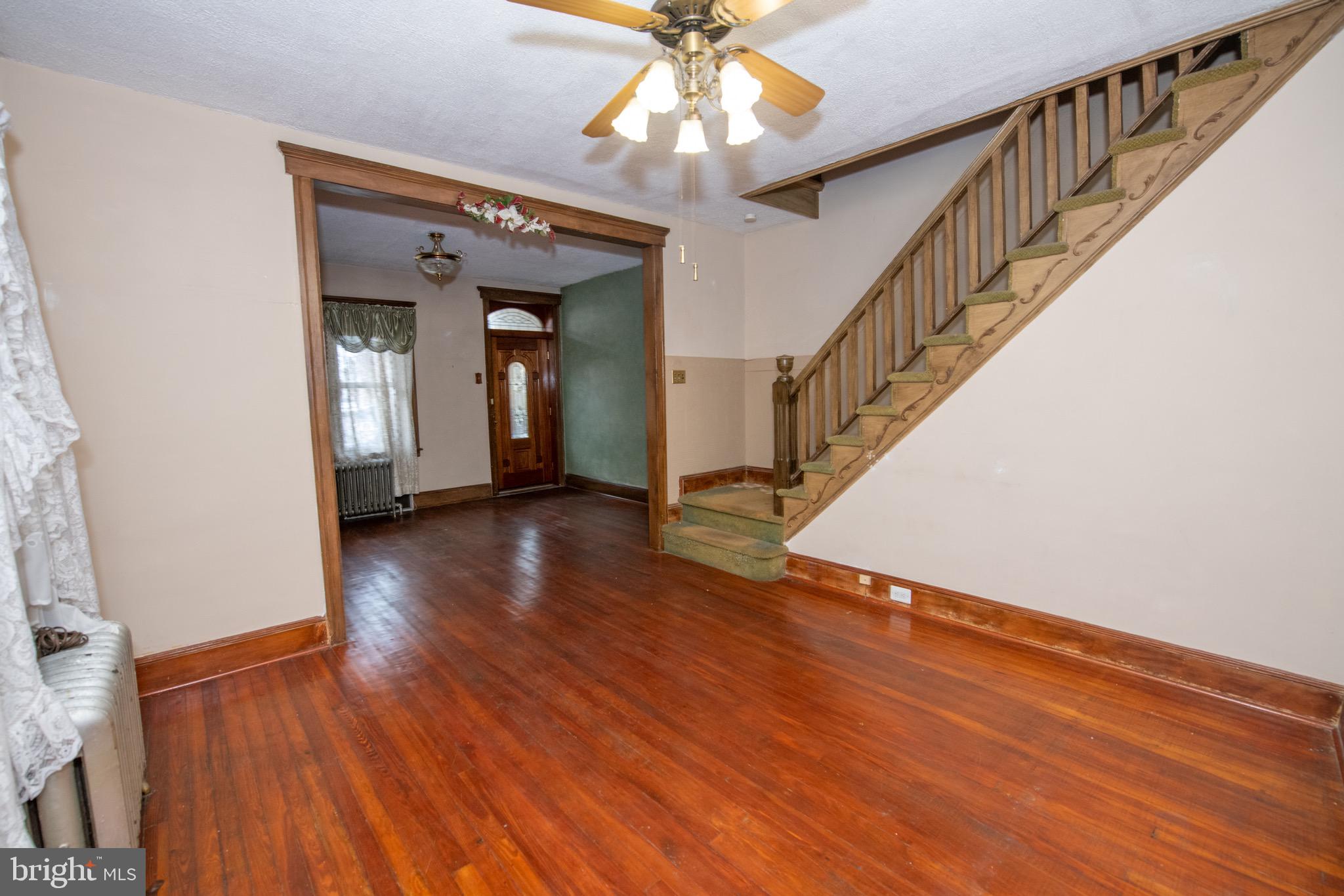 BRIDESBURG - Residential