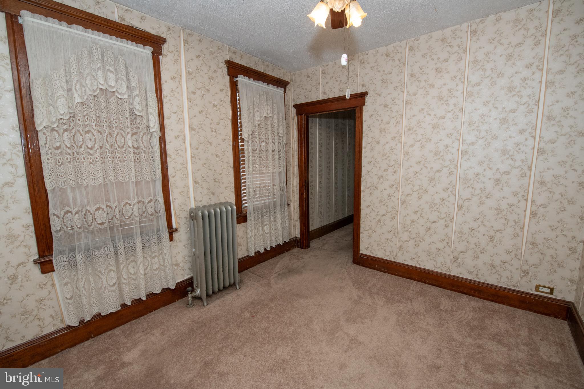 BRIDESBURG - Residential