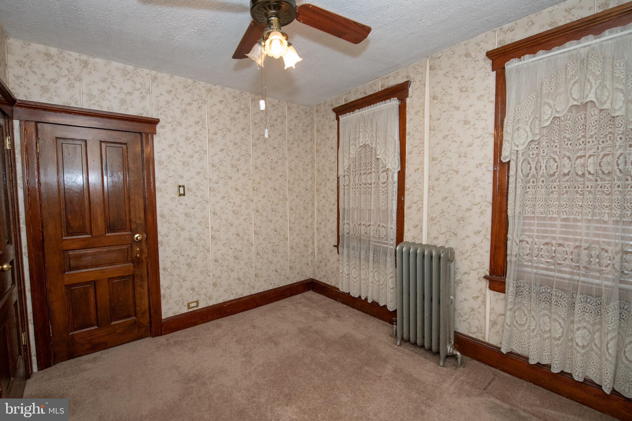 BRIDESBURG - Residential