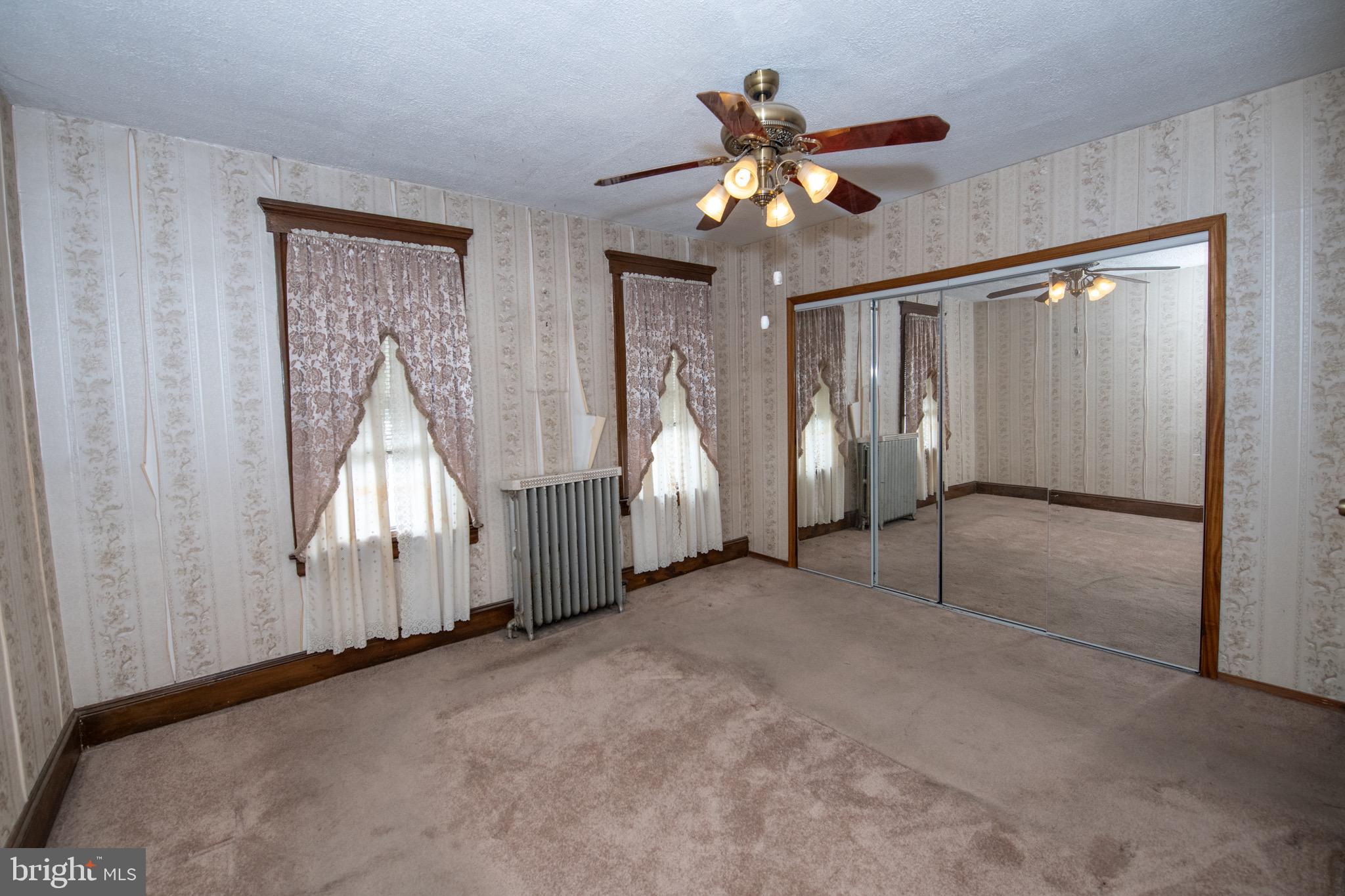 BRIDESBURG - Residential