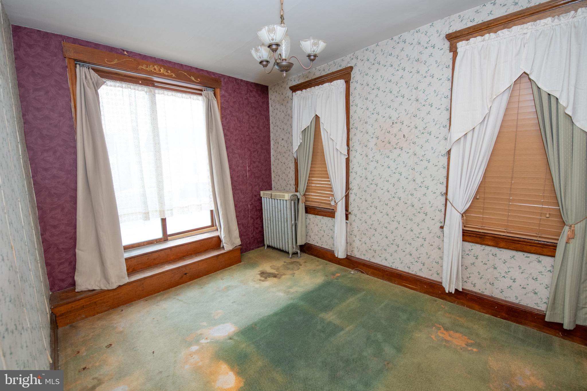 BRIDESBURG - Residential