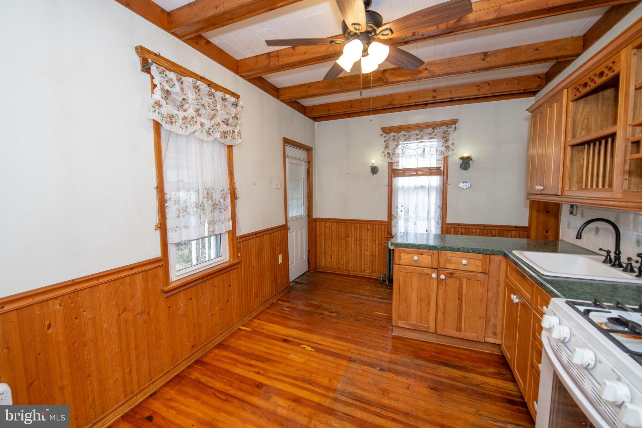 BRIDESBURG - Residential