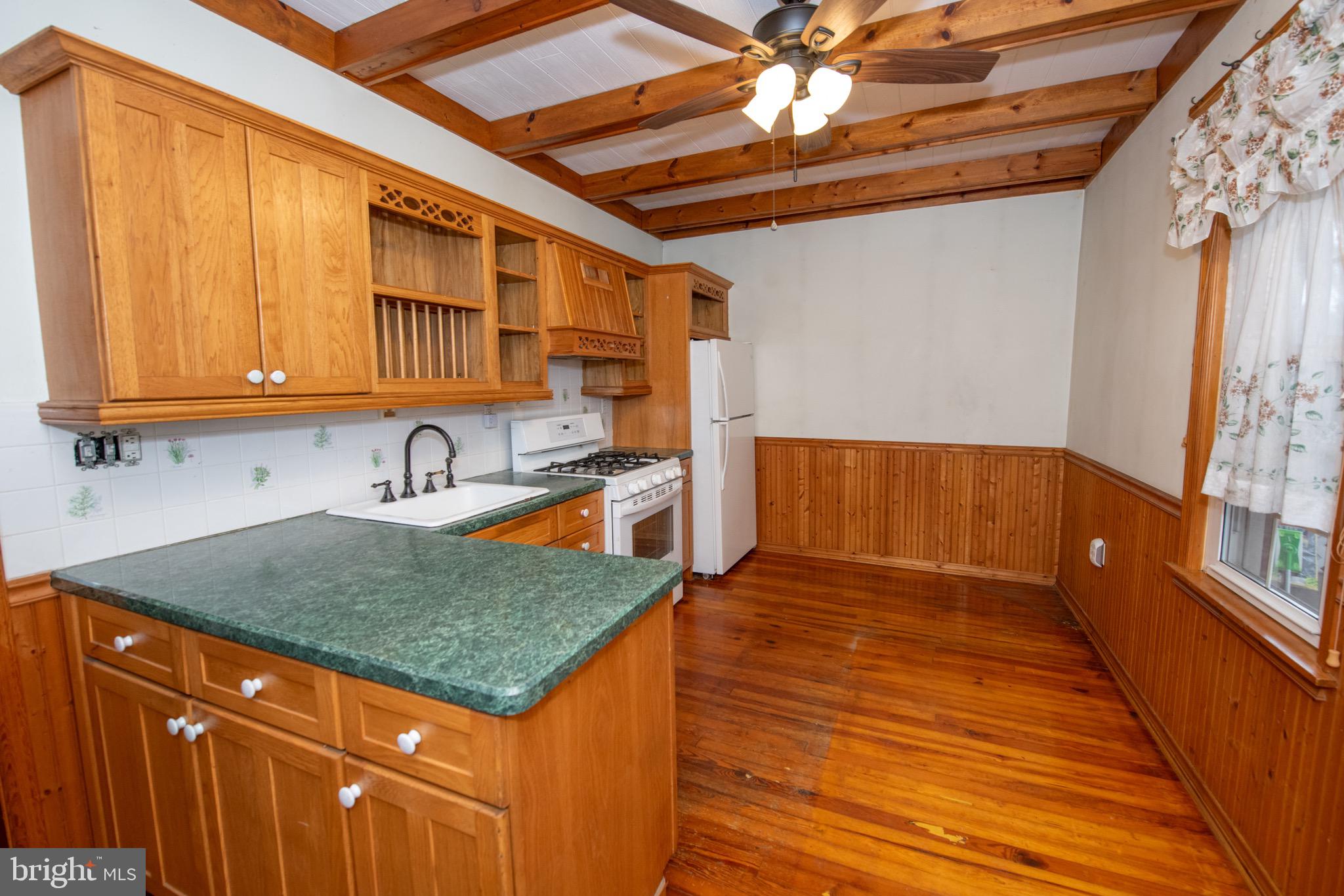 BRIDESBURG - Residential