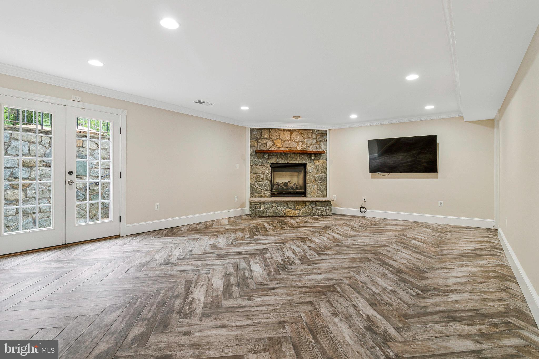 HYBLA VALLEY FARMS - Residential