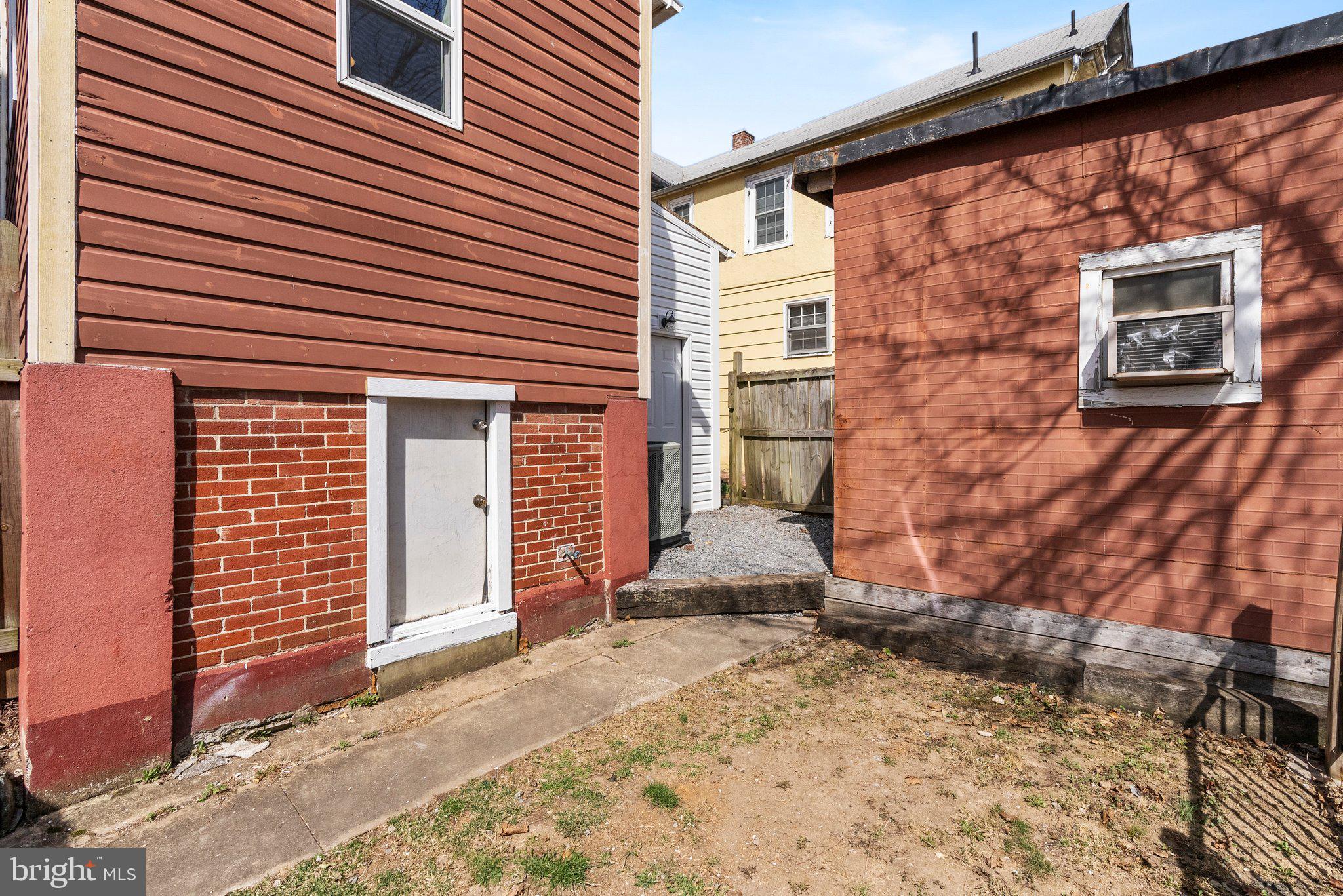 WINCHESTER CITY - Residential