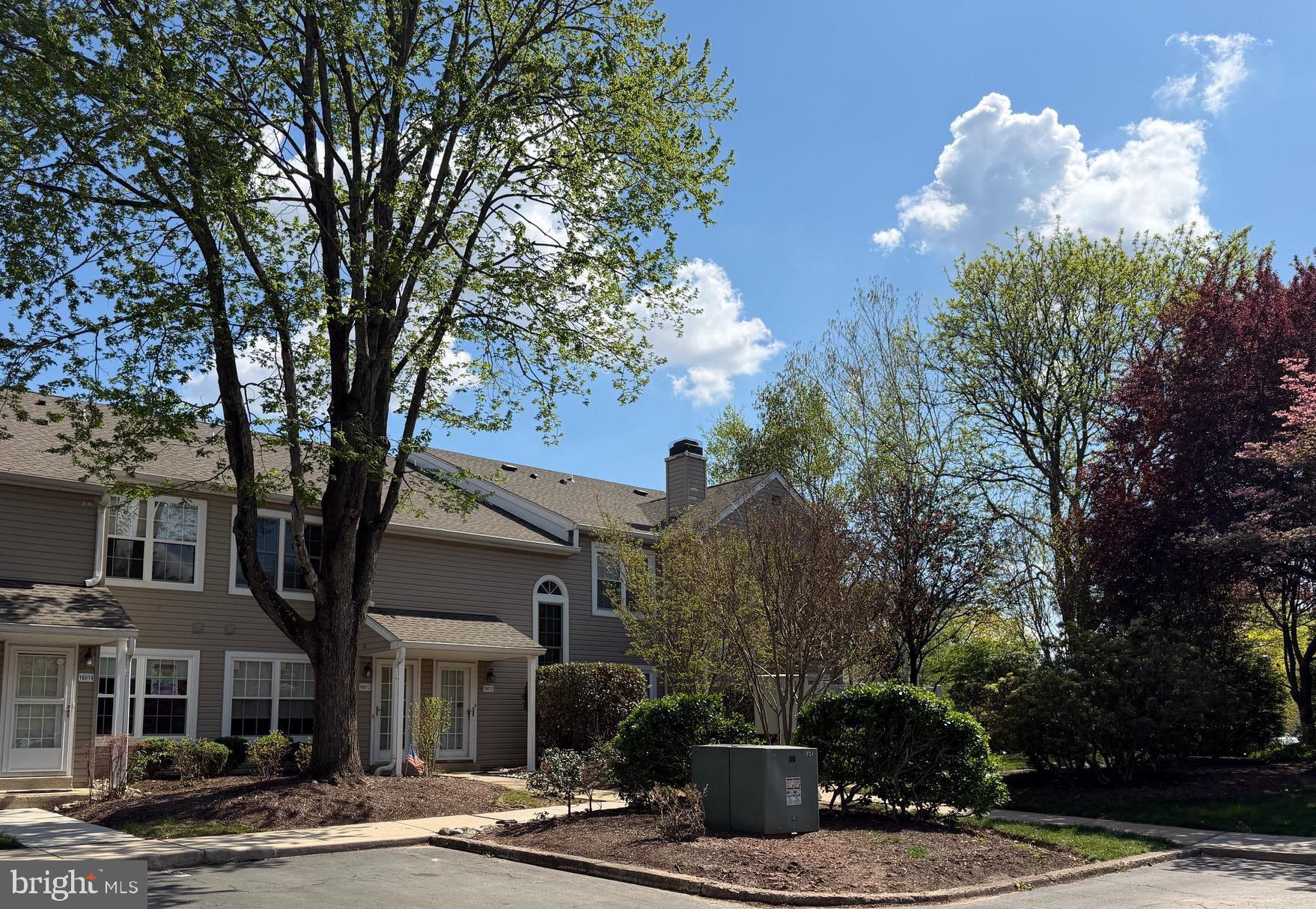 VILLAGE SHIRES - Residential