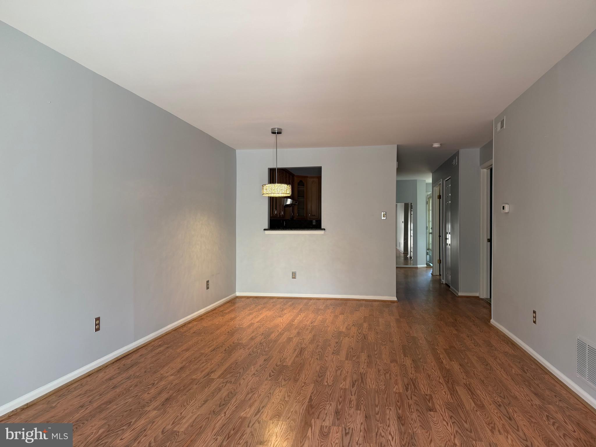 VILLAGE SHIRES - Residential